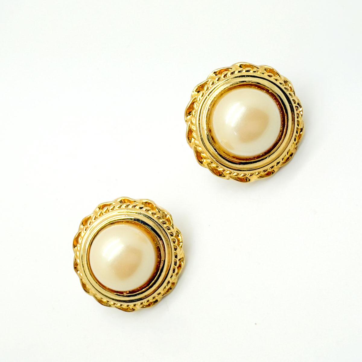 De las mujeres Pendientes de perlas vintage de la década de 1980 en venta