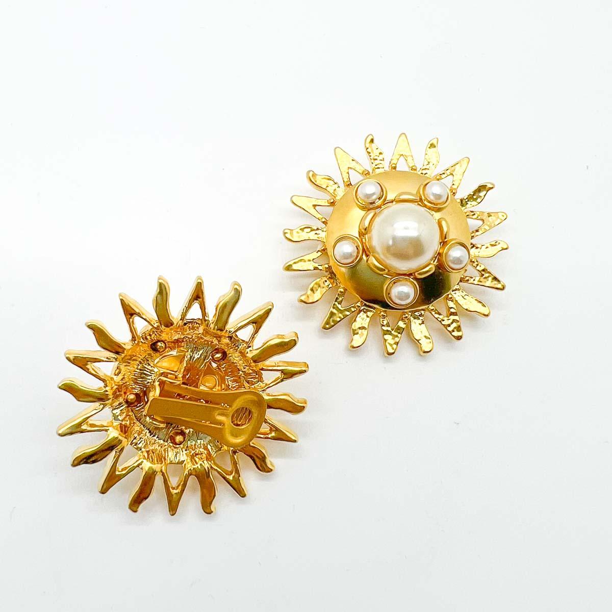 Pendientes de perlas vintage de la década de 1980 en Bueno estado para la venta en Wilmslow, GB