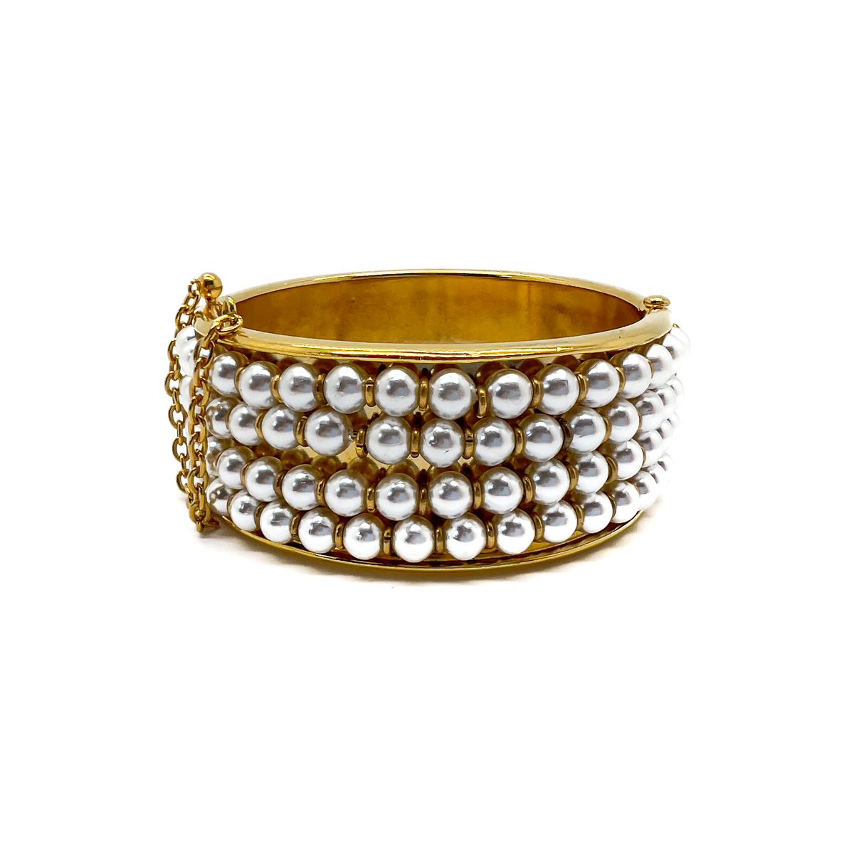 Vintage Statement Whole Pearl Bangle 1980s In Good Condition For Sale In Wilmslow, GB