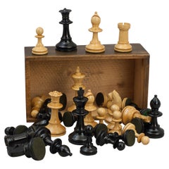 Vintage Staunton Design Chess Set