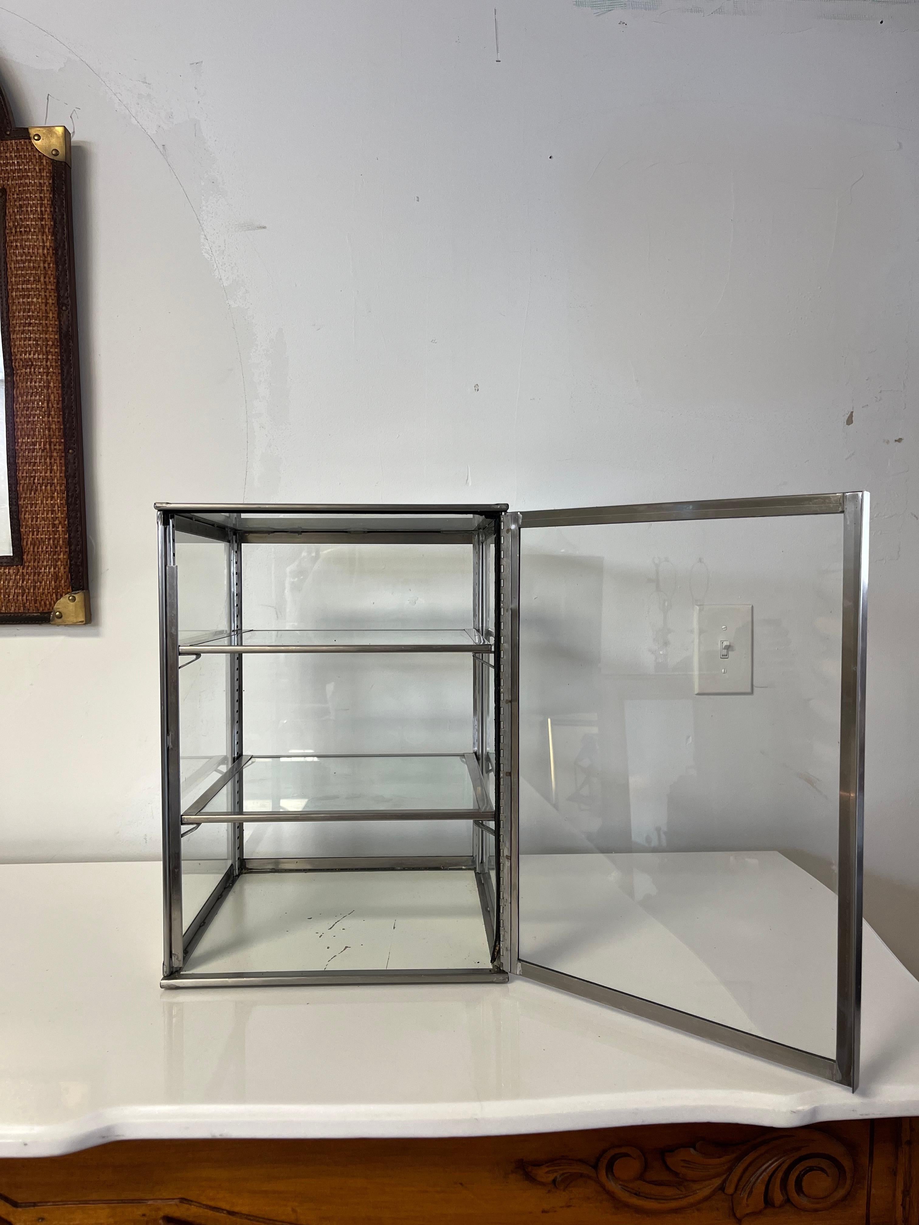 Vintage Steel and Glass Medical Cabinet In Good Condition For Sale In W Allenhurst, NJ