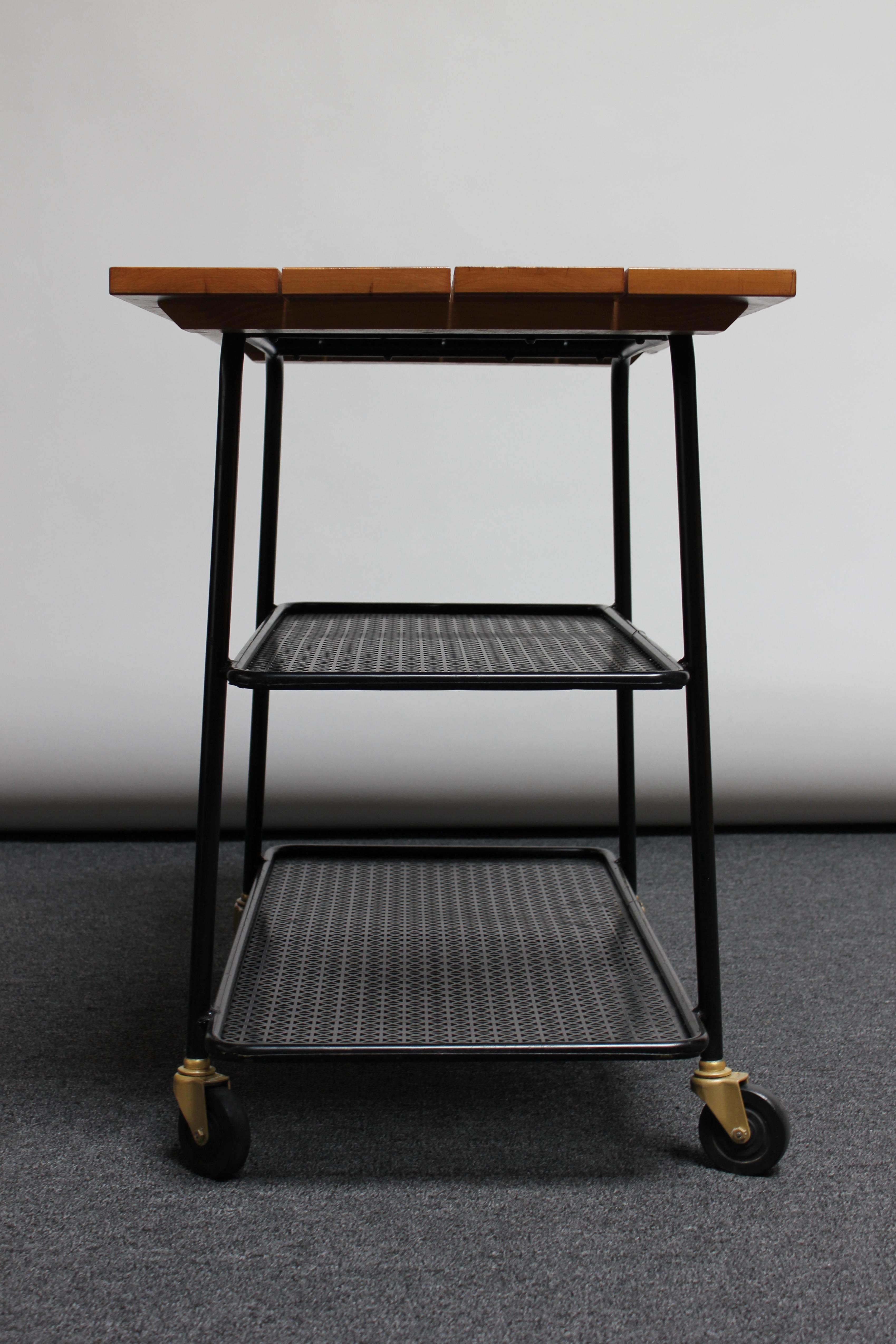 Dreistöckiger Barwagen/Teewagen aus Stahl und Ahornholz im Angebot 1