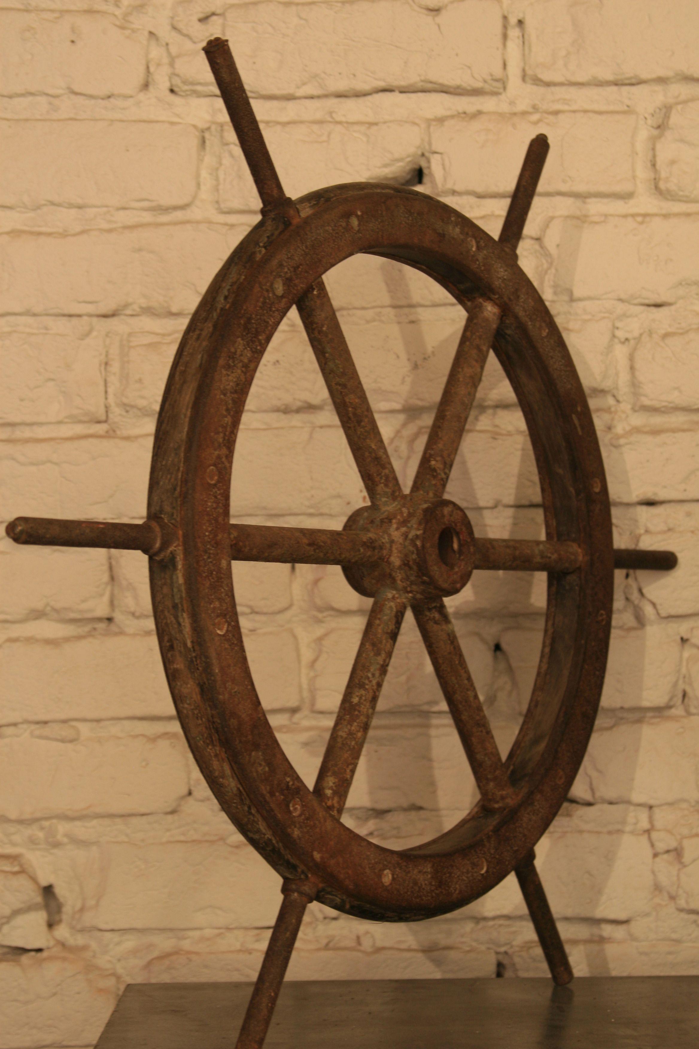 Vintage Steel and Wooden Ship’s Wheel In Good Condition For Sale In Warsaw, PL