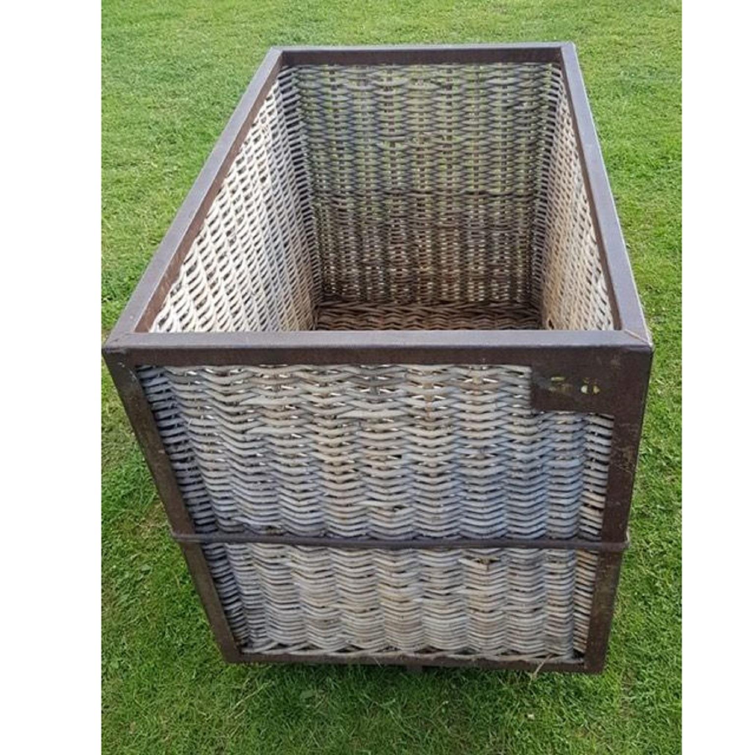 Vintage Laundry Bin/basket Industrial Metal Bin 