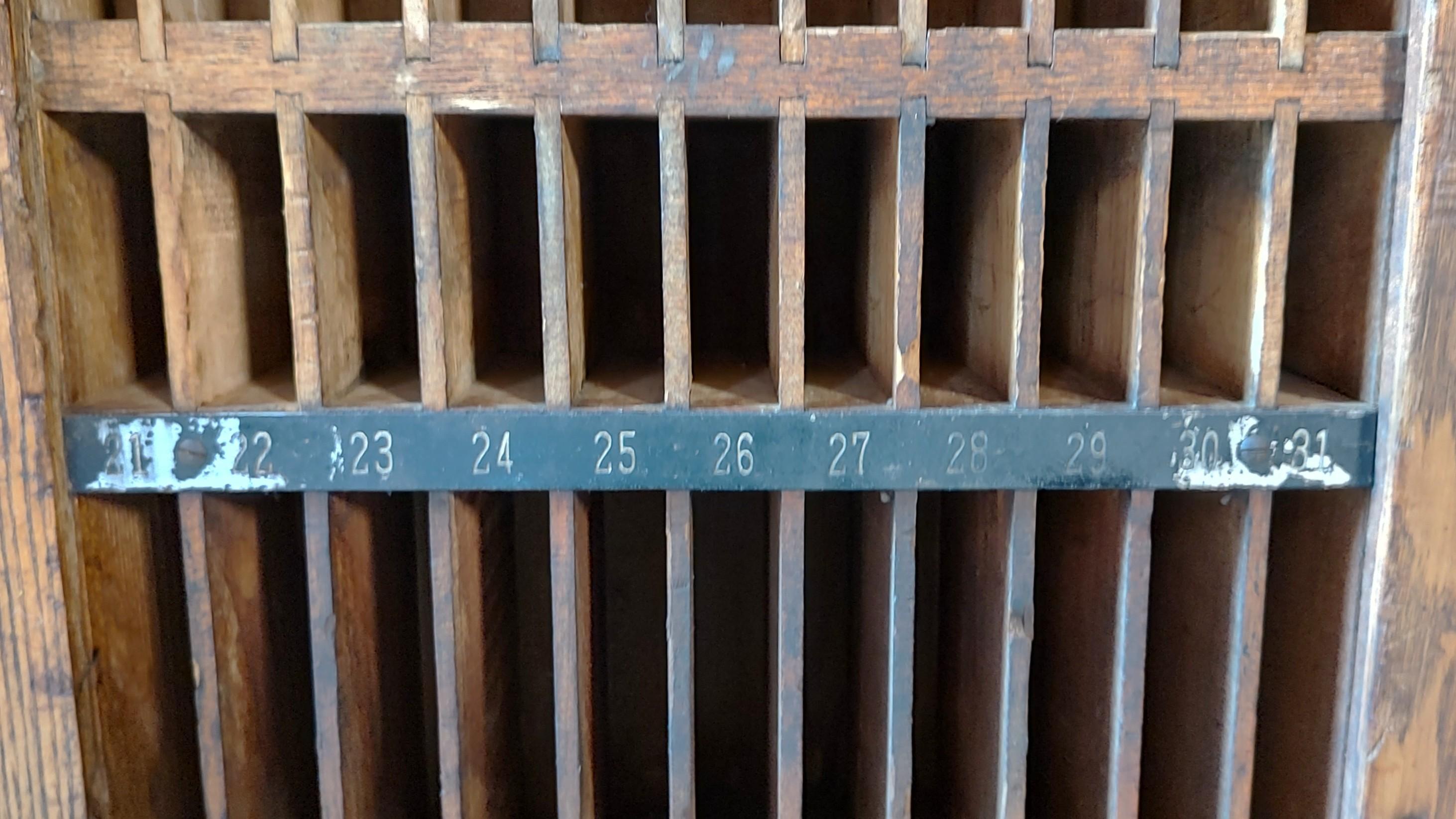 Vintage Stahlplatte Display Tisch / Kücheninsel im Angebot 12