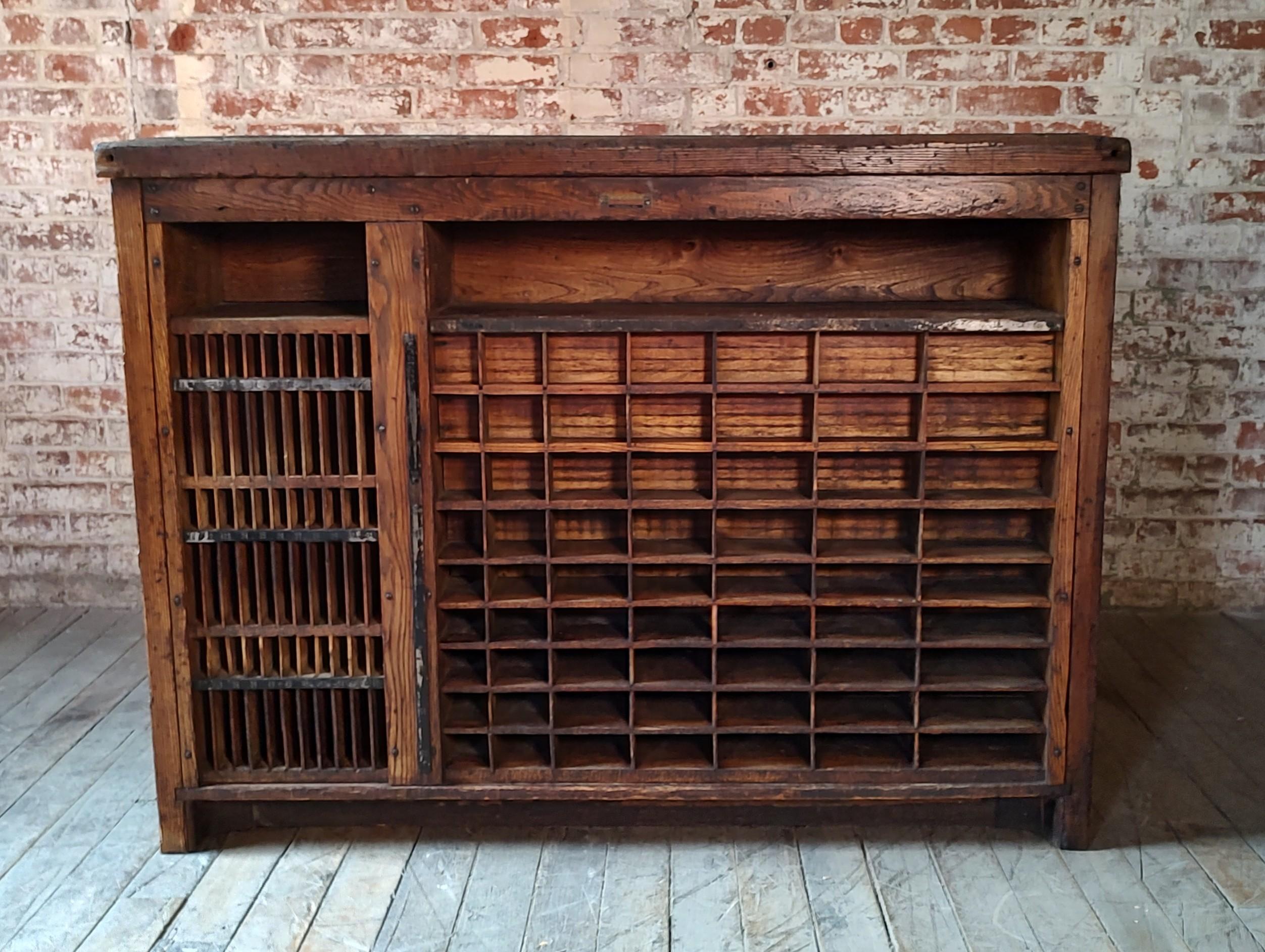 Vintage Stahlplatte Display Tisch / Kücheninsel im Angebot 3