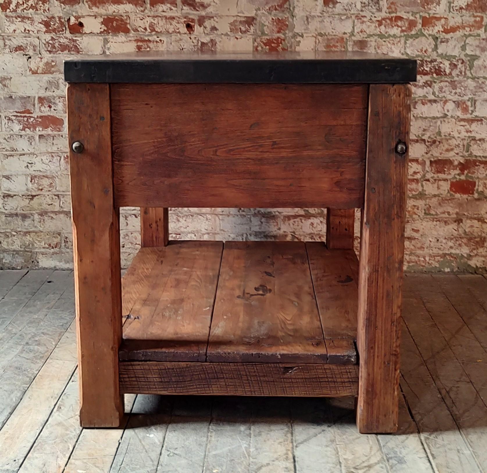 Vintage Steel Top Display Tisch / Küche Prep Station (20. Jahrhundert) im Angebot