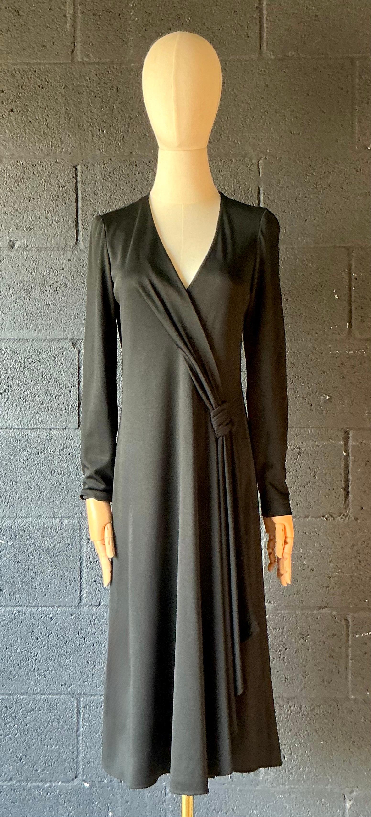 Vintage Stephen Burrows Schwarzes langärmeliges Maxikleid im Zustand „Gut“ im Angebot in West Palm Beach, FL