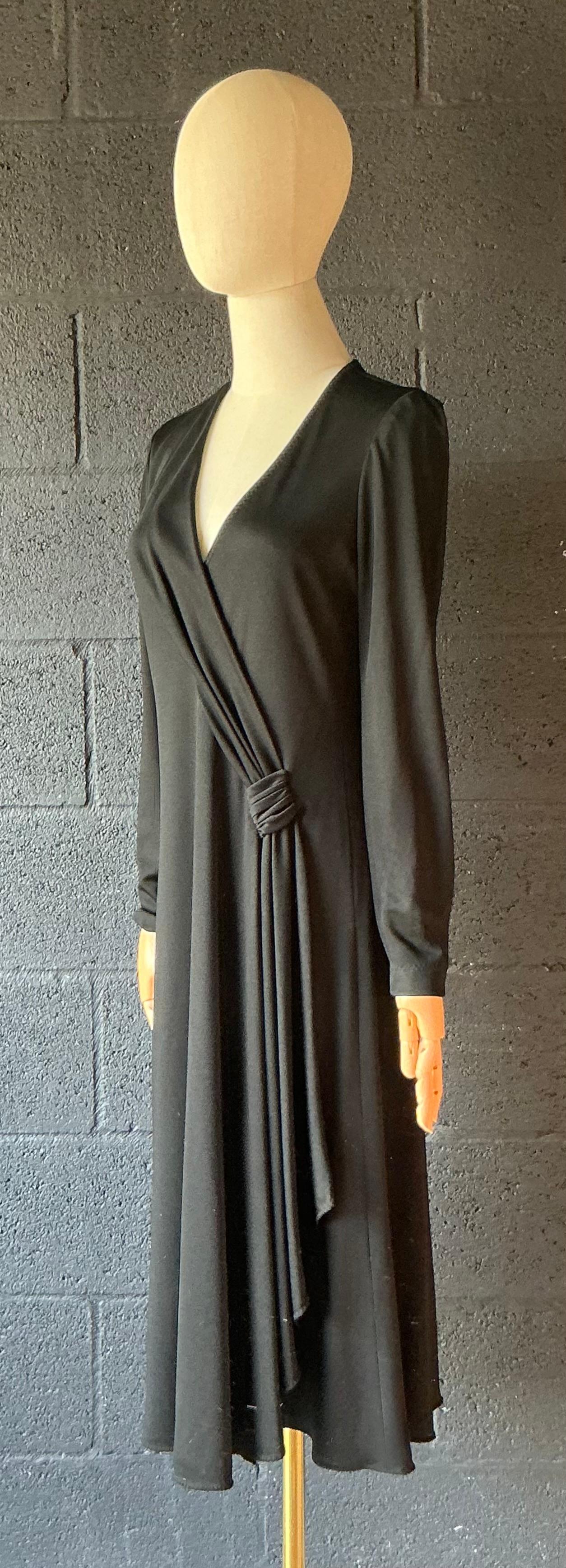 Vintage Stephen Burrows Schwarzes langärmeliges Maxikleid im Angebot 3