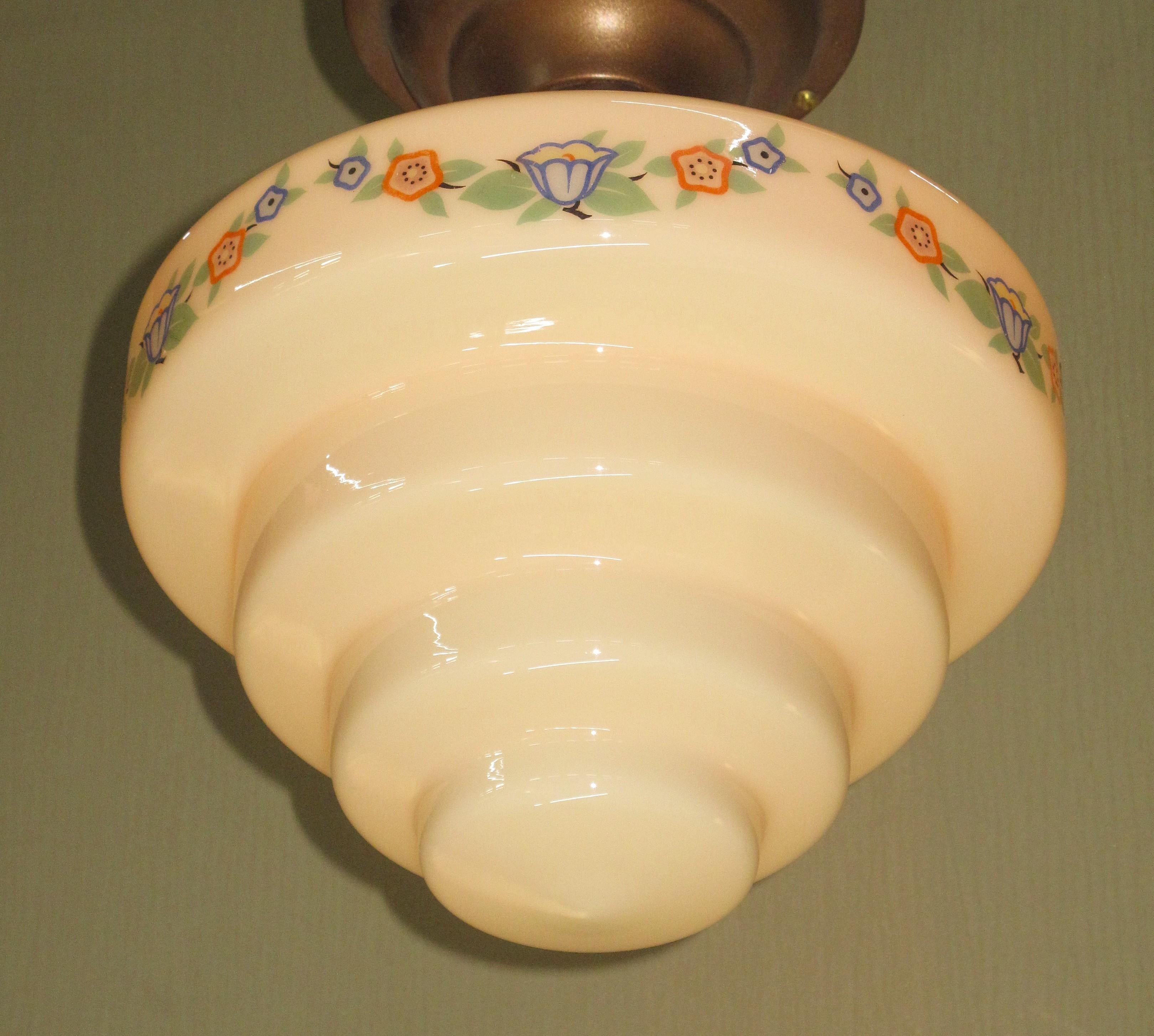 Vintage gestufte Custard Glas Globus mit Deco inspirierte florale Design im Angebot 3