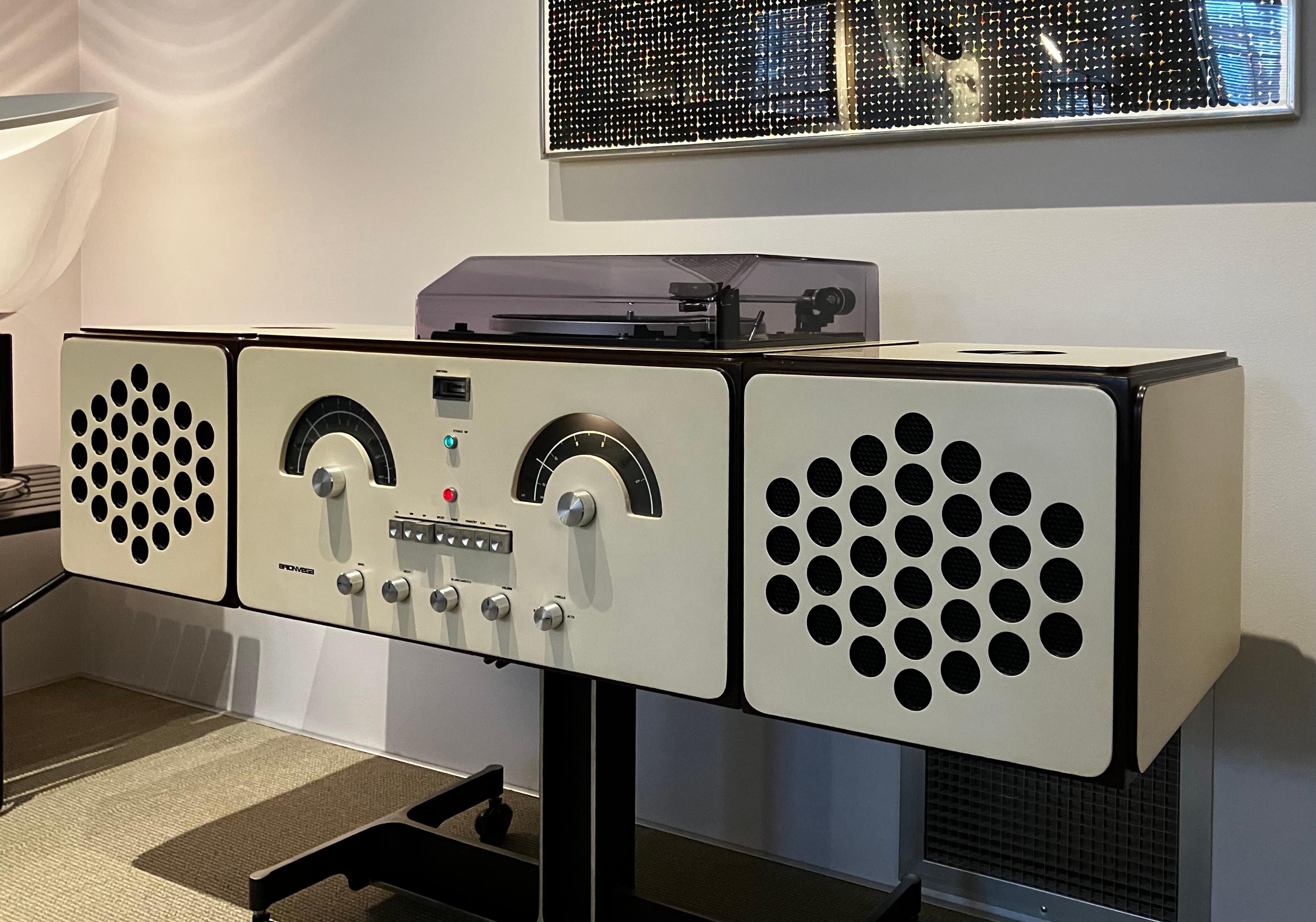Vintage Stereo Phonograph/AM FM Tuner-Konsole, Modell: Brionvega rr126 Radiogramm, Vintage (Moderne der Mitte des Jahrhunderts) im Angebot