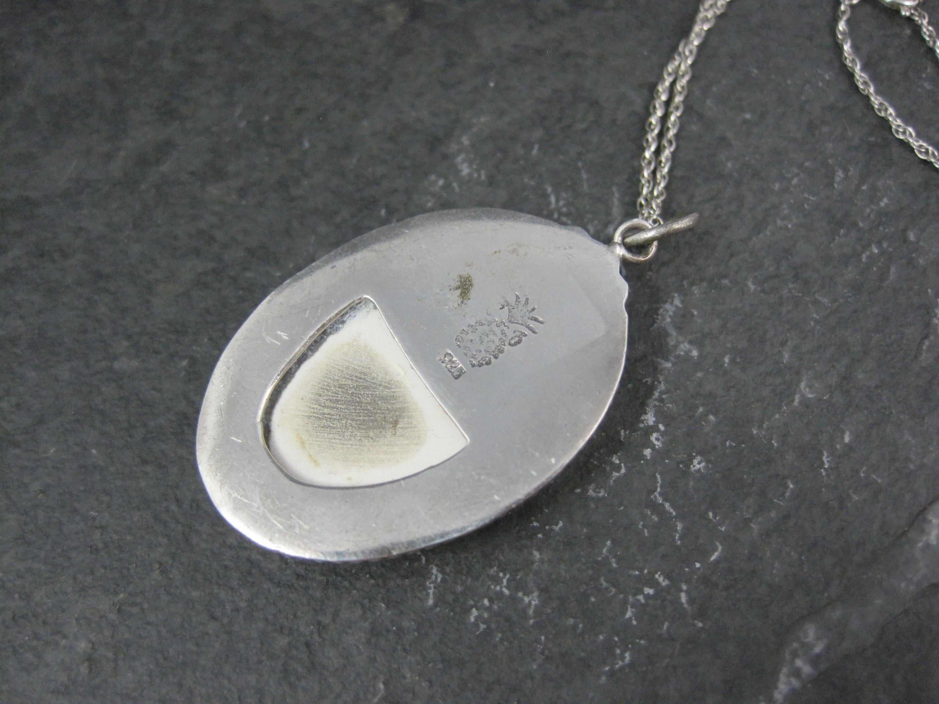 Collana con ciondolo in ceramica floreale vintage in argento degli anni '70 in vendita 10