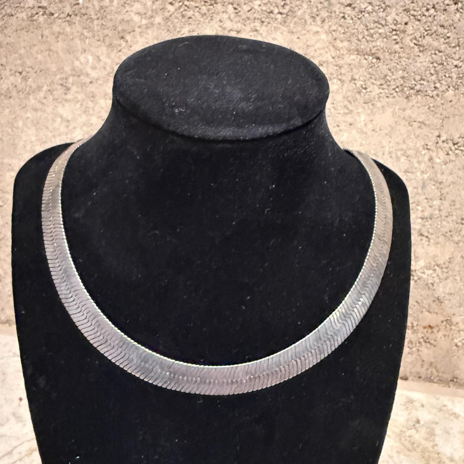 Moderno Collana d'epoca in sterling .925 Catena decorativa Gioielli da collezione in vendita