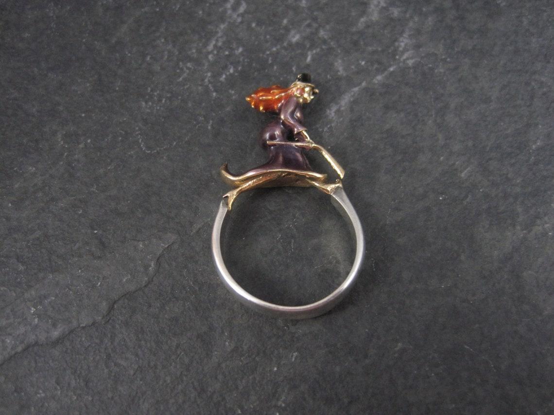 Vintage Sterling Enamel Witch Ring Size 7.5 In Excellent Condition In Webster, SD