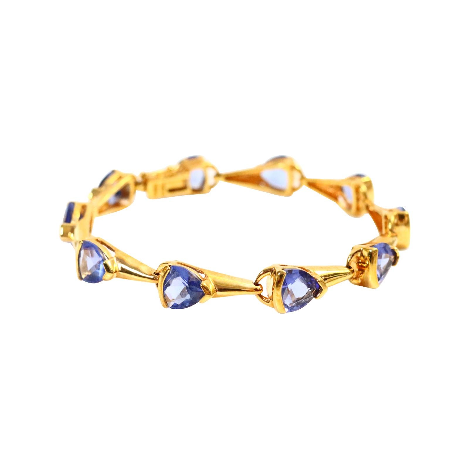 Moderne Vintage Sterling Gold Tone Link Bracelet with Blue Diamante Stones Circa 1990 en vente