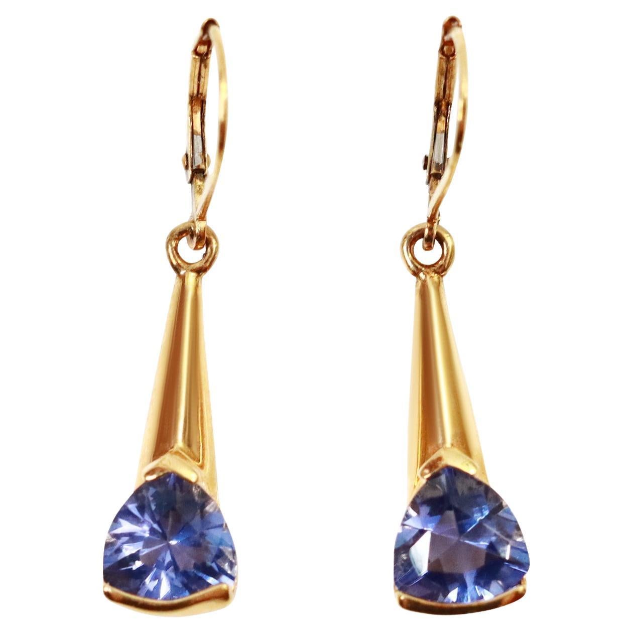 Vintage  Boucle d'oreille pendante en or avec diamants bleus Circa 1990's