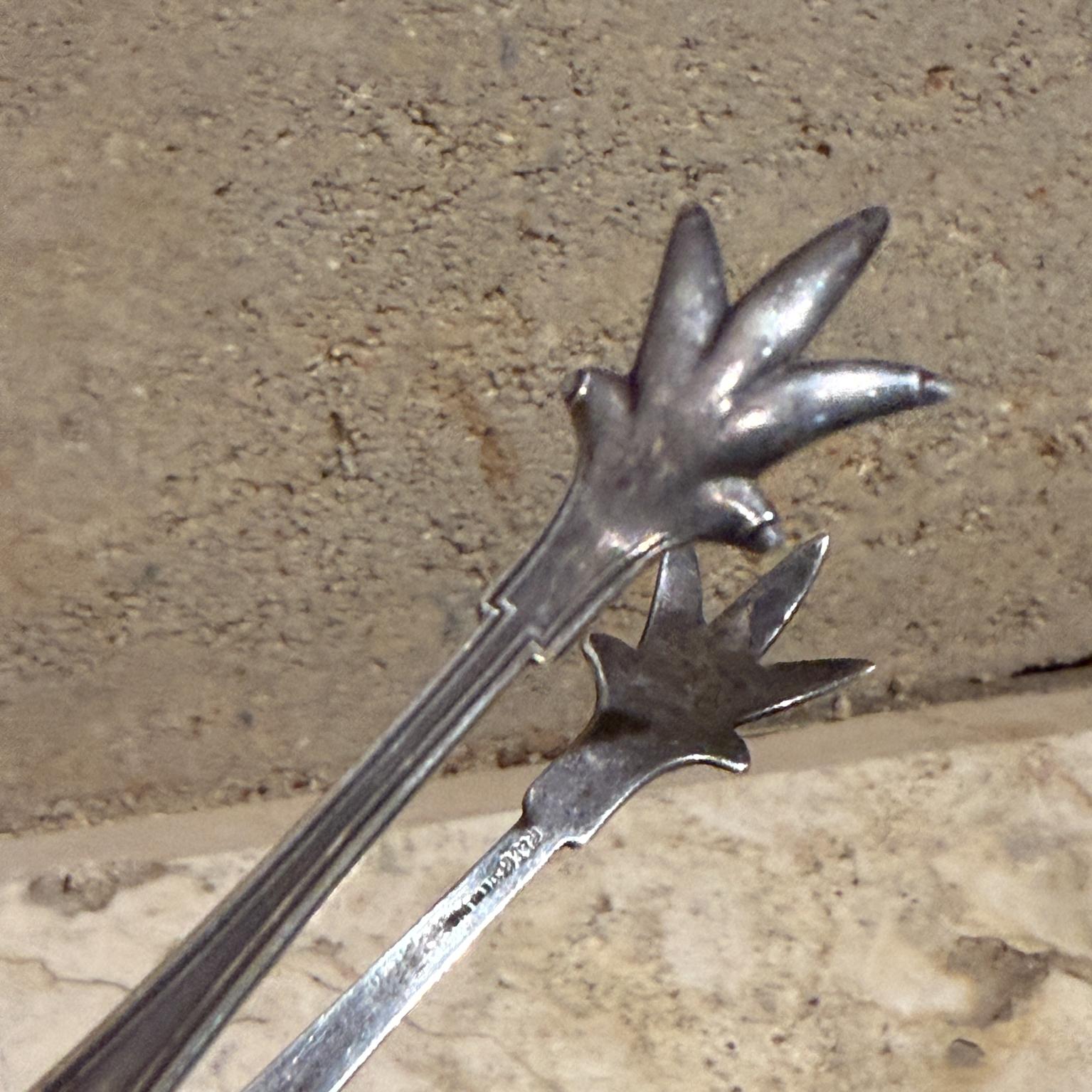 Vintage Sterling Ice or Sugar Thongs With Claws Stamped (Pince à glace ou à sucre estampillée) en vente 2