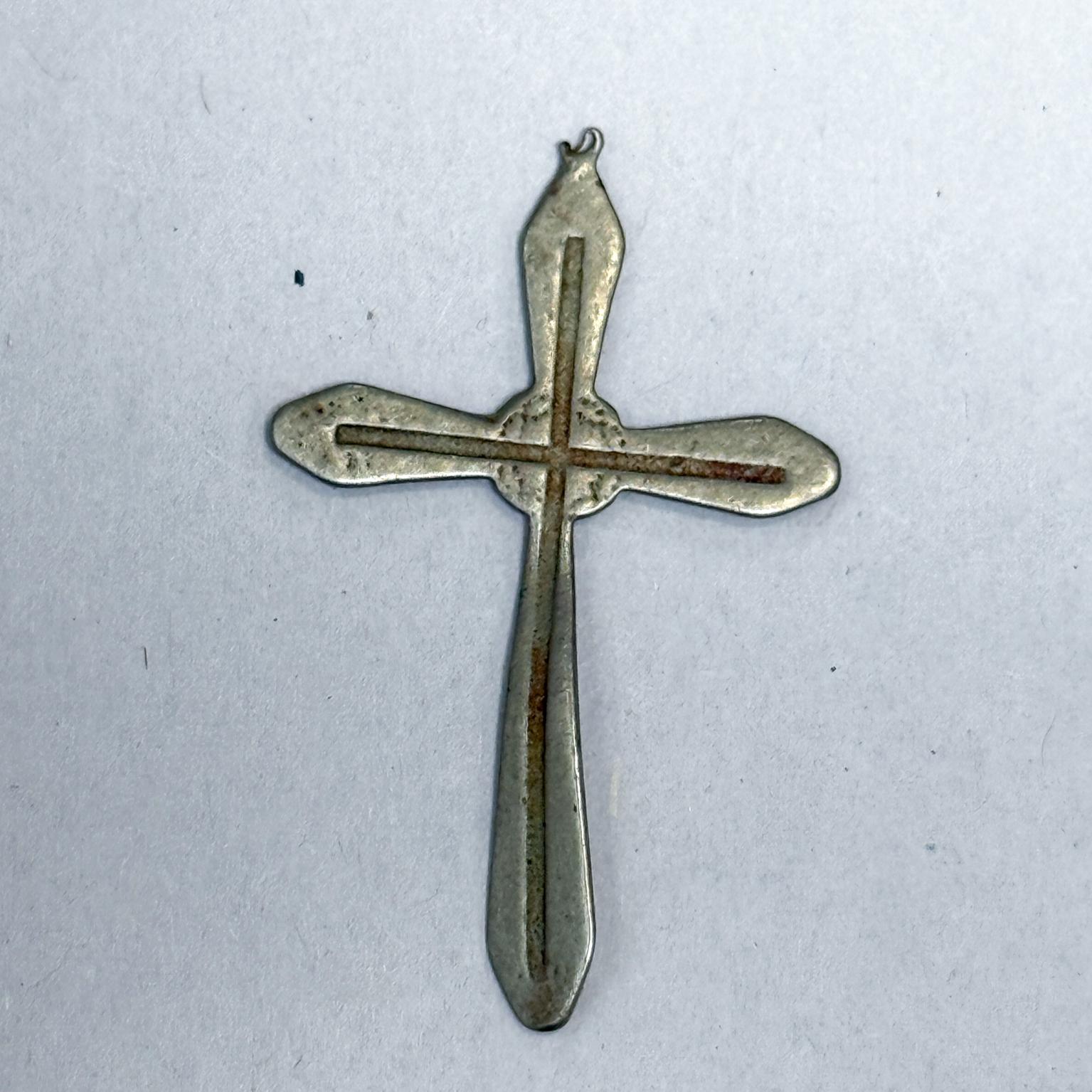 Néoclassique Vintage Sterling Pendant Cross Initials NR en vente