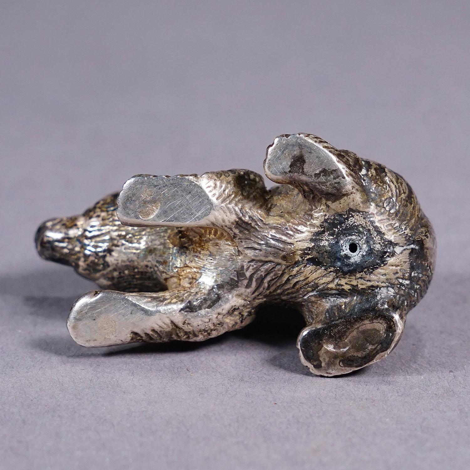 Escultura vintage de plata de ley de un oso paseando Vaciado en venta