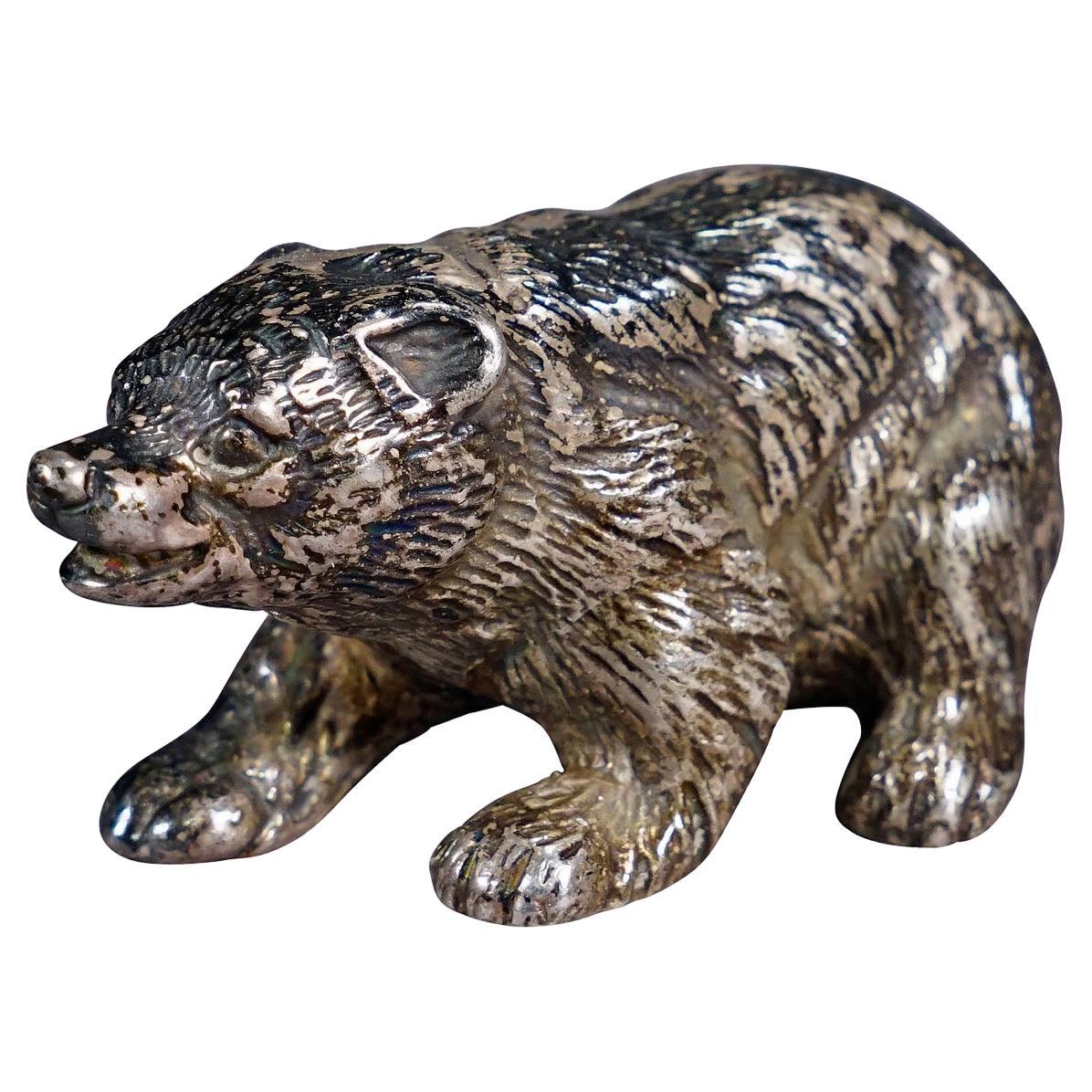 Escultura vintage de plata de ley de un oso paseando