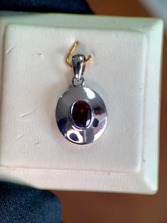 Vintage Sterling Silver 0.90ct Oval Red Garnet Bezel Pendant