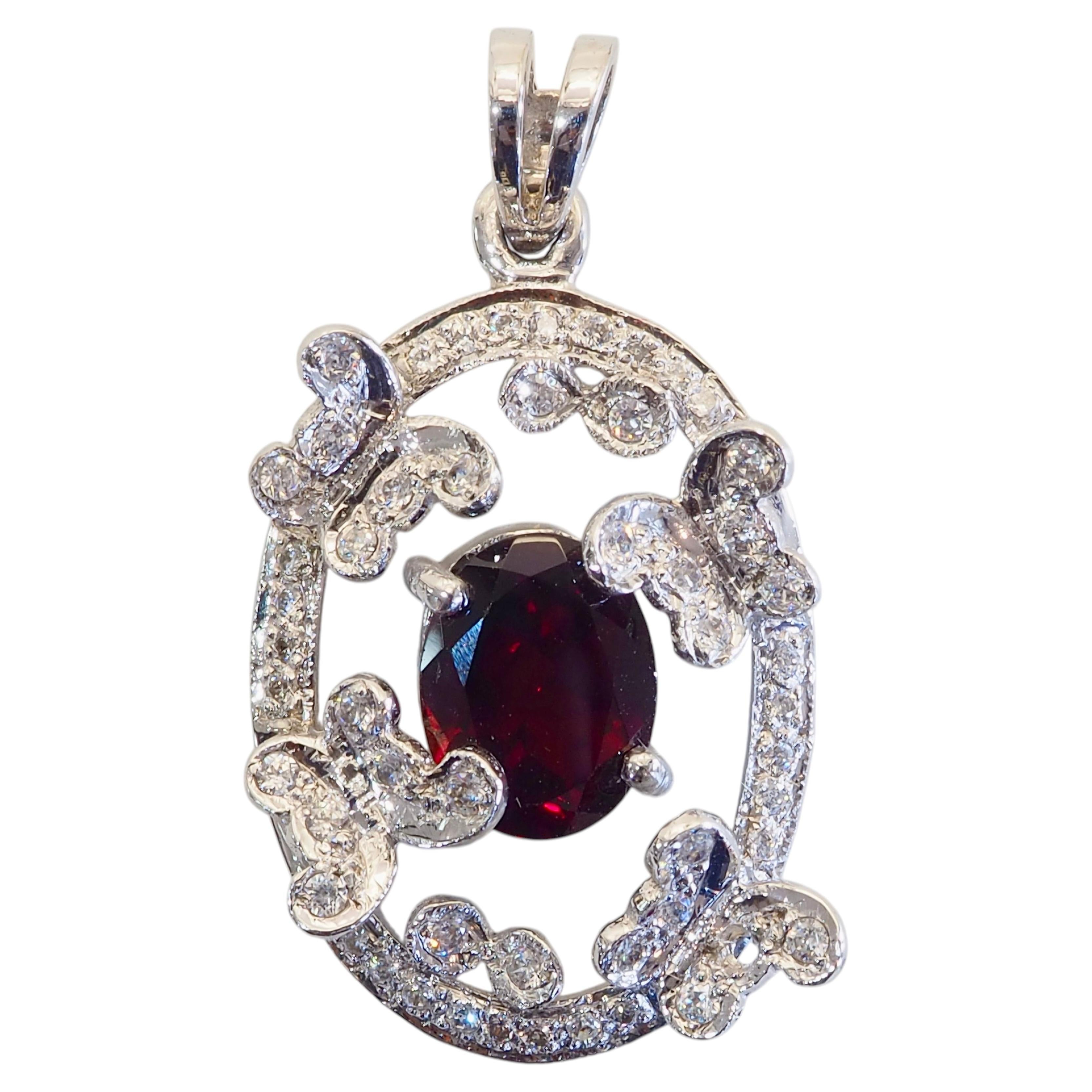 Pendentif vintage en argent sterling avec un grenat rouge ovale de 1,90 ct et du quartz, motif papillon