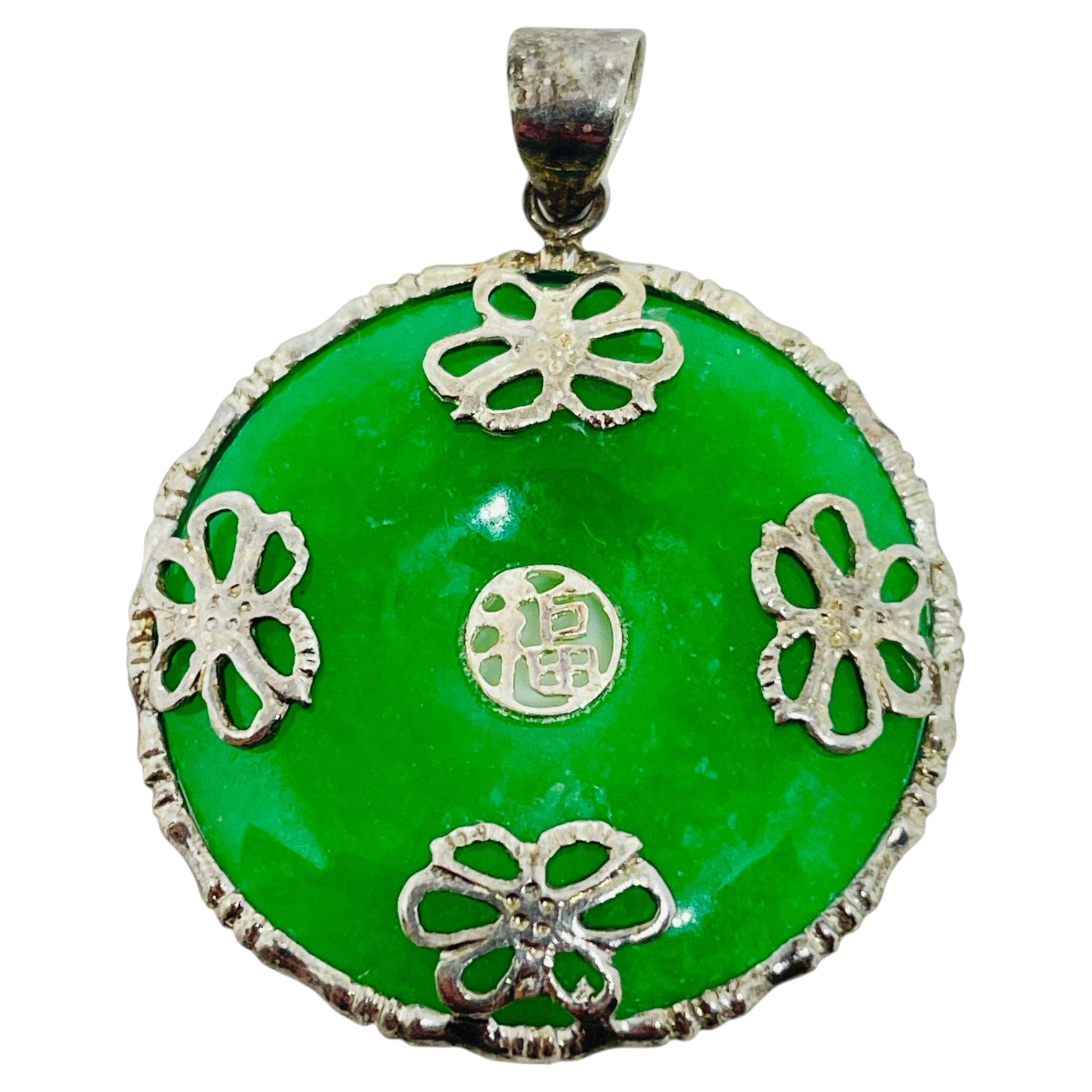 Collana vintage in argento 925 con ciondolo di giada verde