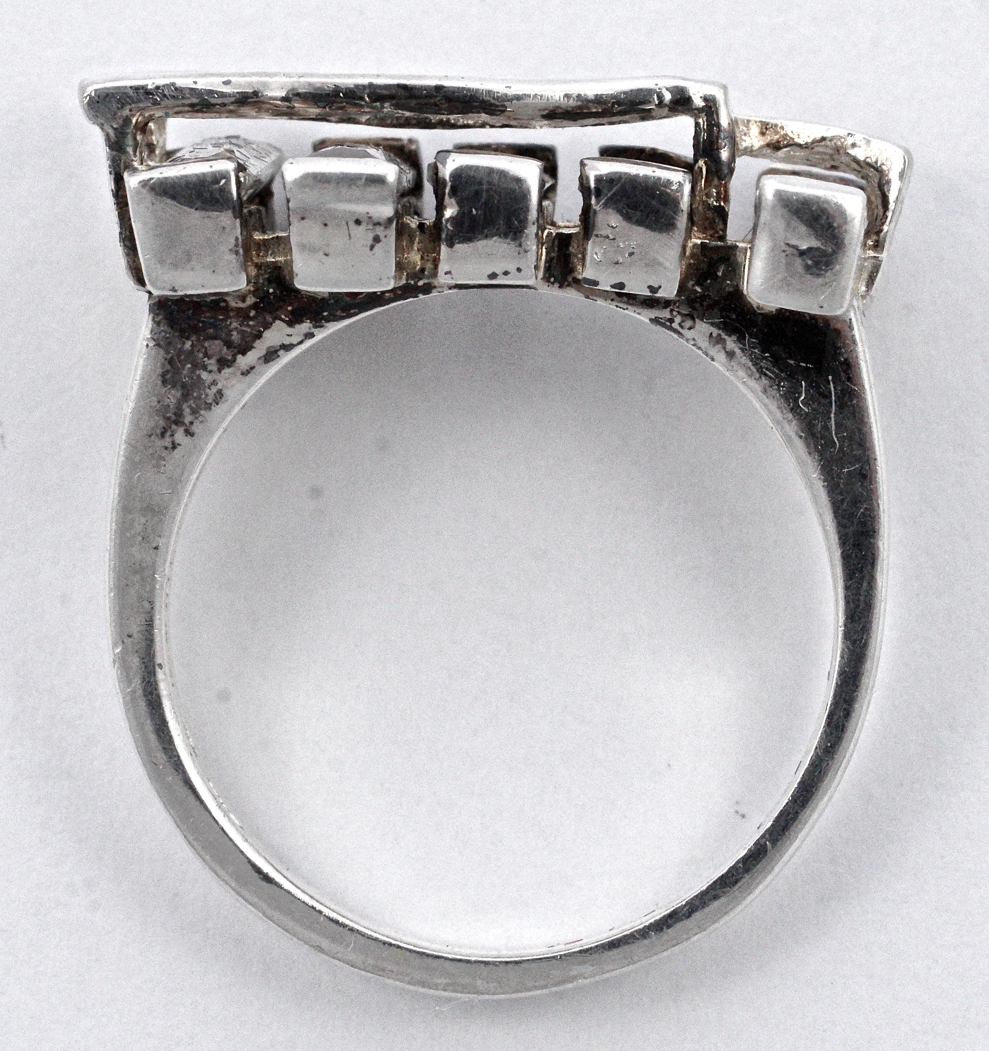 Vintage Sterling Silver and Clear Baguette Geometric Design Ring In Good Condition For Sale In London, GB