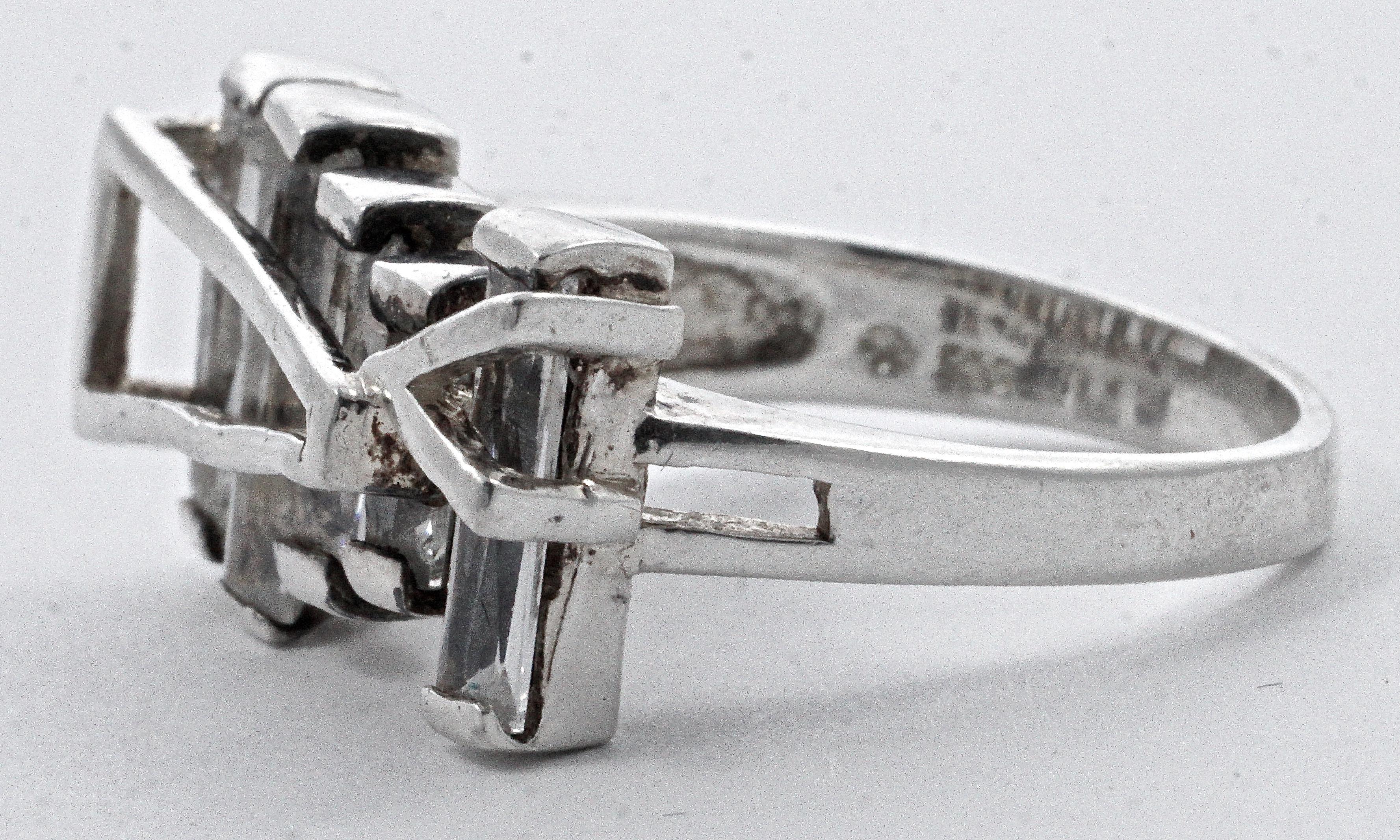 Women's or Men's Vintage Sterling Silver and Clear Baguette Geometric Design Ring For Sale