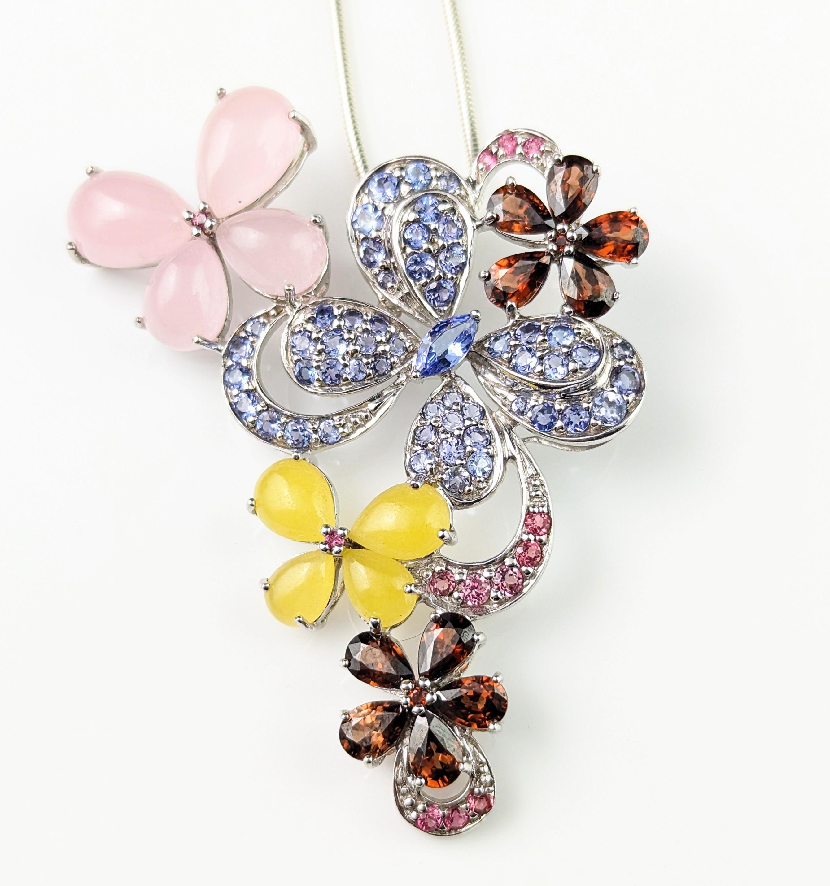 Halskette aus Sterlingsilber und Edelsteinen mit Anhänger, Schmetterlingen und Blumen im Angebot 8