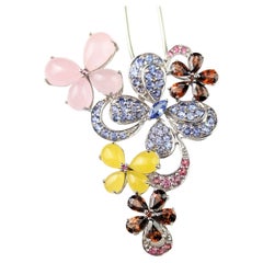 Collier pendentif vintage en argent sterling serti de pierres précieuses, papillons et fleurs
