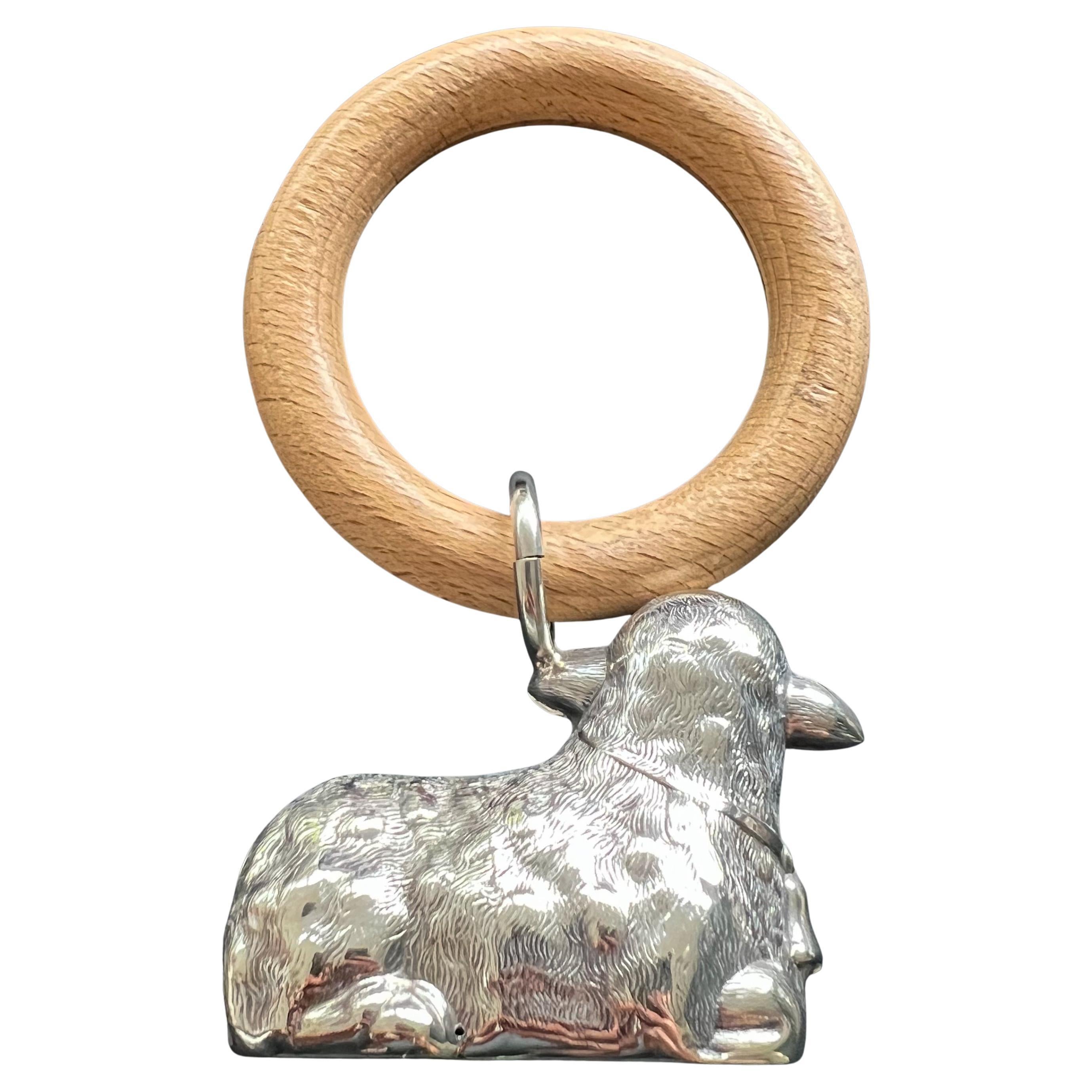 Vintage Sterling Silver and Wood Lamb Newborn Baby Rattle In Good Condition For Sale In Rotterdam, NL