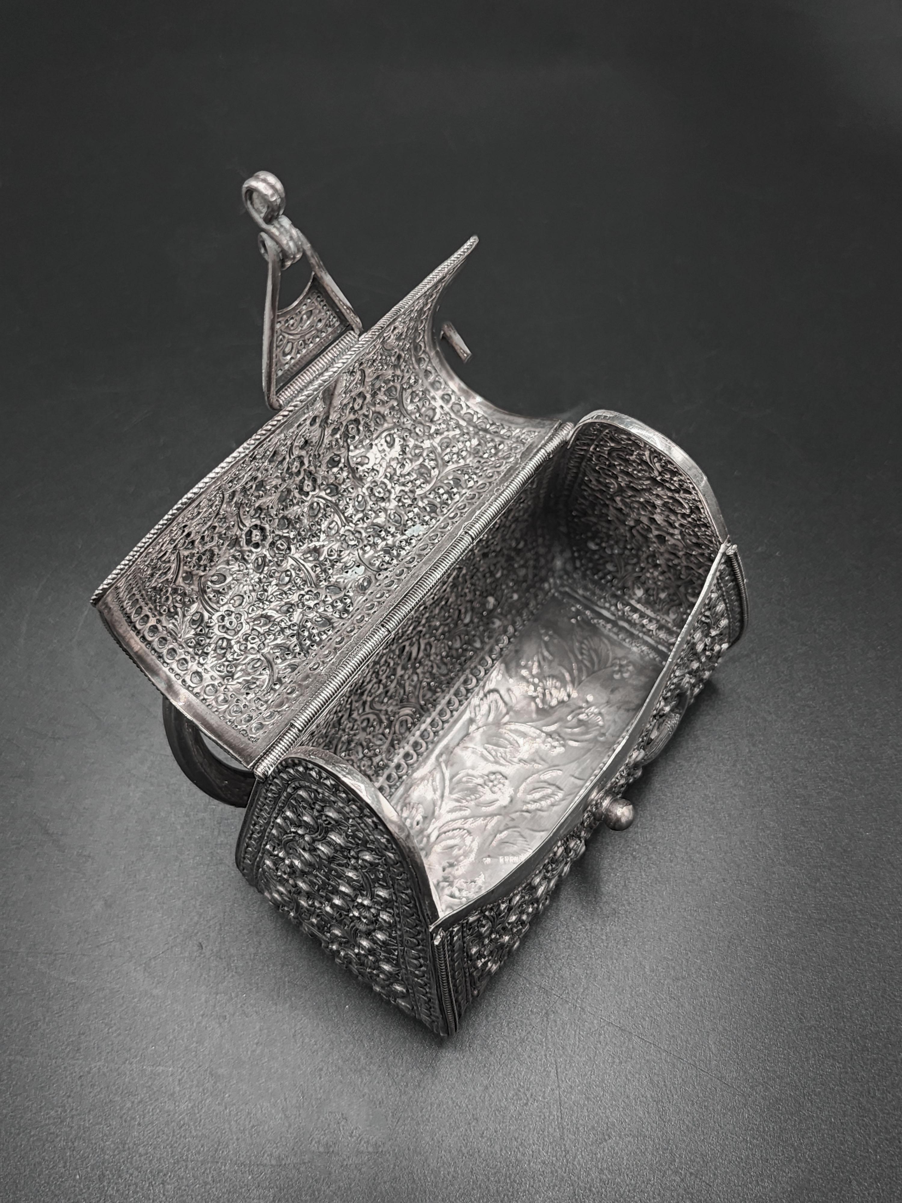 Vintage Sterling Silver Art Nouveau Handbag For Sale 11