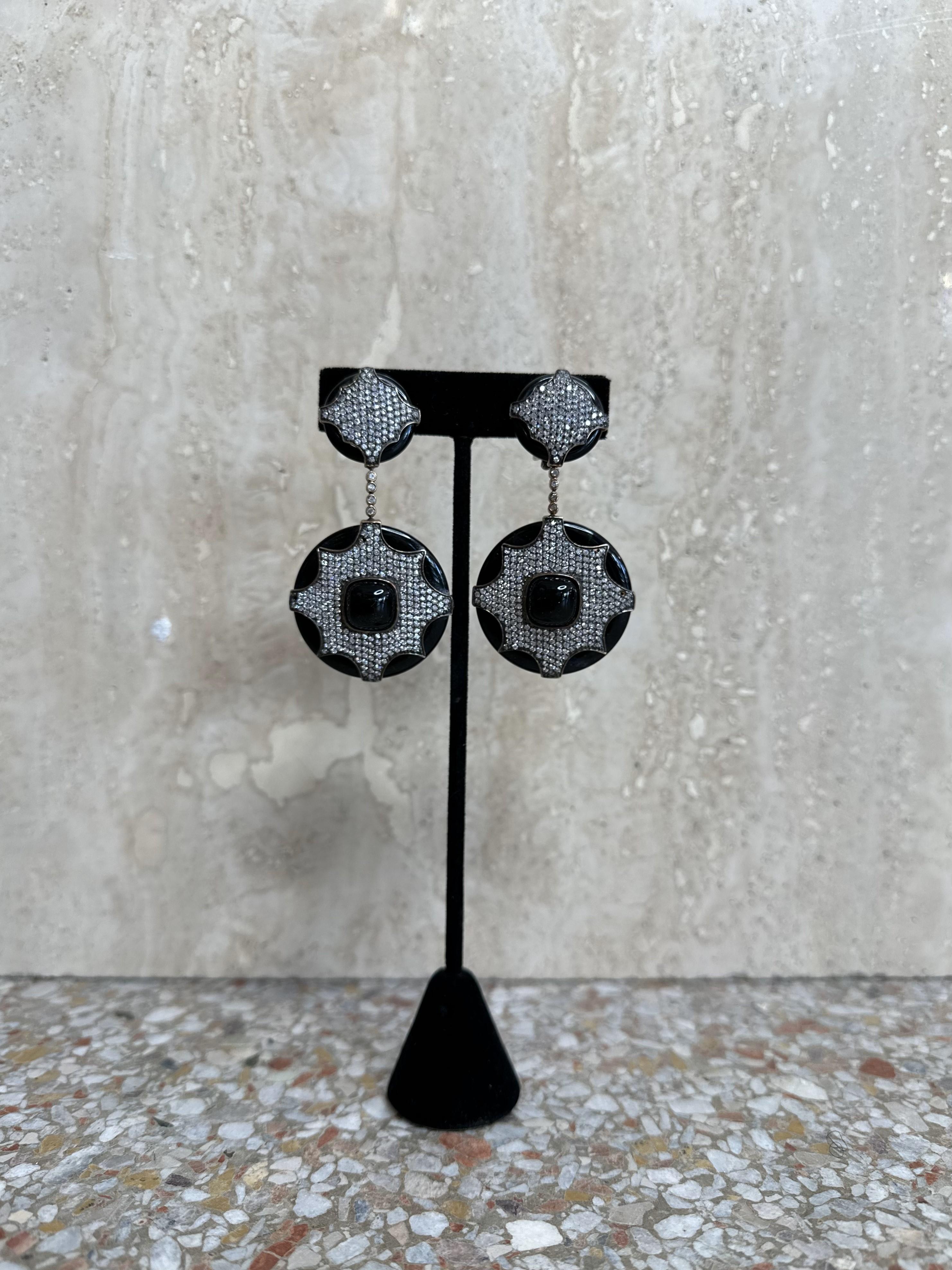 Vintage Sterling Silver Black Rhinestone Clip on Earrings In Good Condition For Sale In Lake Worth Beach, FL