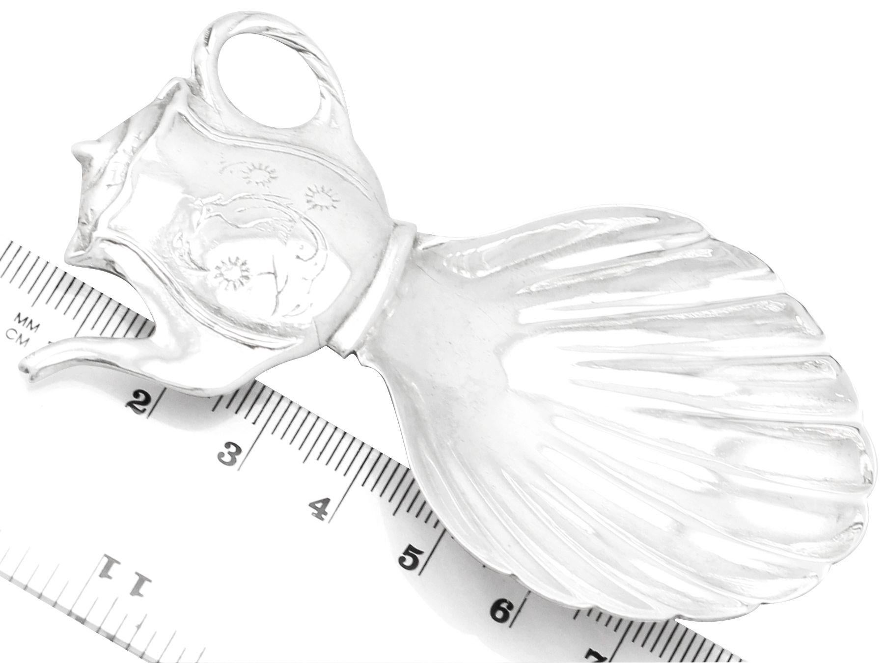 Cuchara caddy vintage de plata de ley mediados del siglo XX en venta