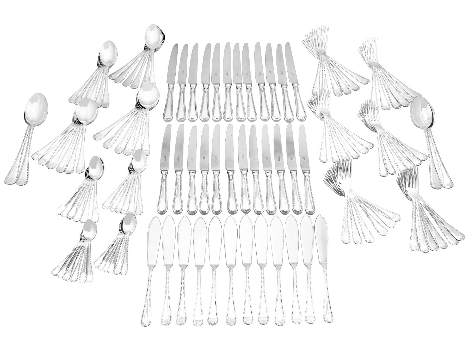 English Vintage Sterling Silver Canteen of Cutlery for Twelve Persons 1993 For Sale
