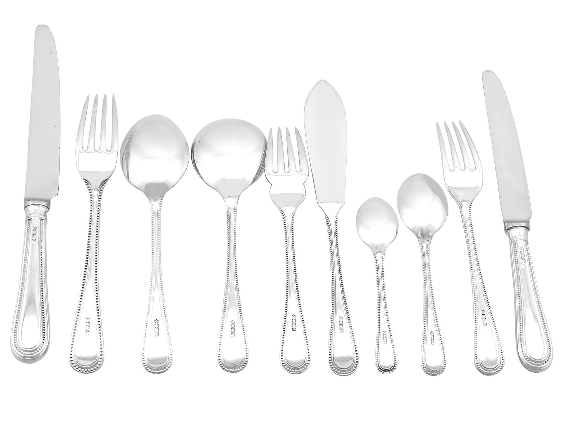 Vintage Sterling Silver Canteen of Cutlery for Twelve Persons 1993 For Sale 1