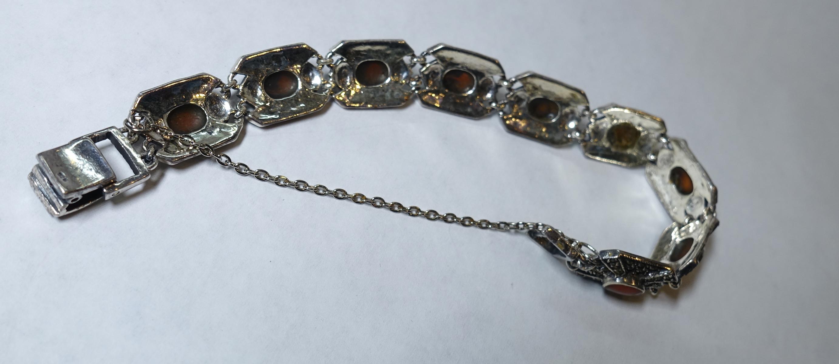 Vintage Sterling Silver Carnelian And Marcasite Bracelet In Good Condition In New York, NY