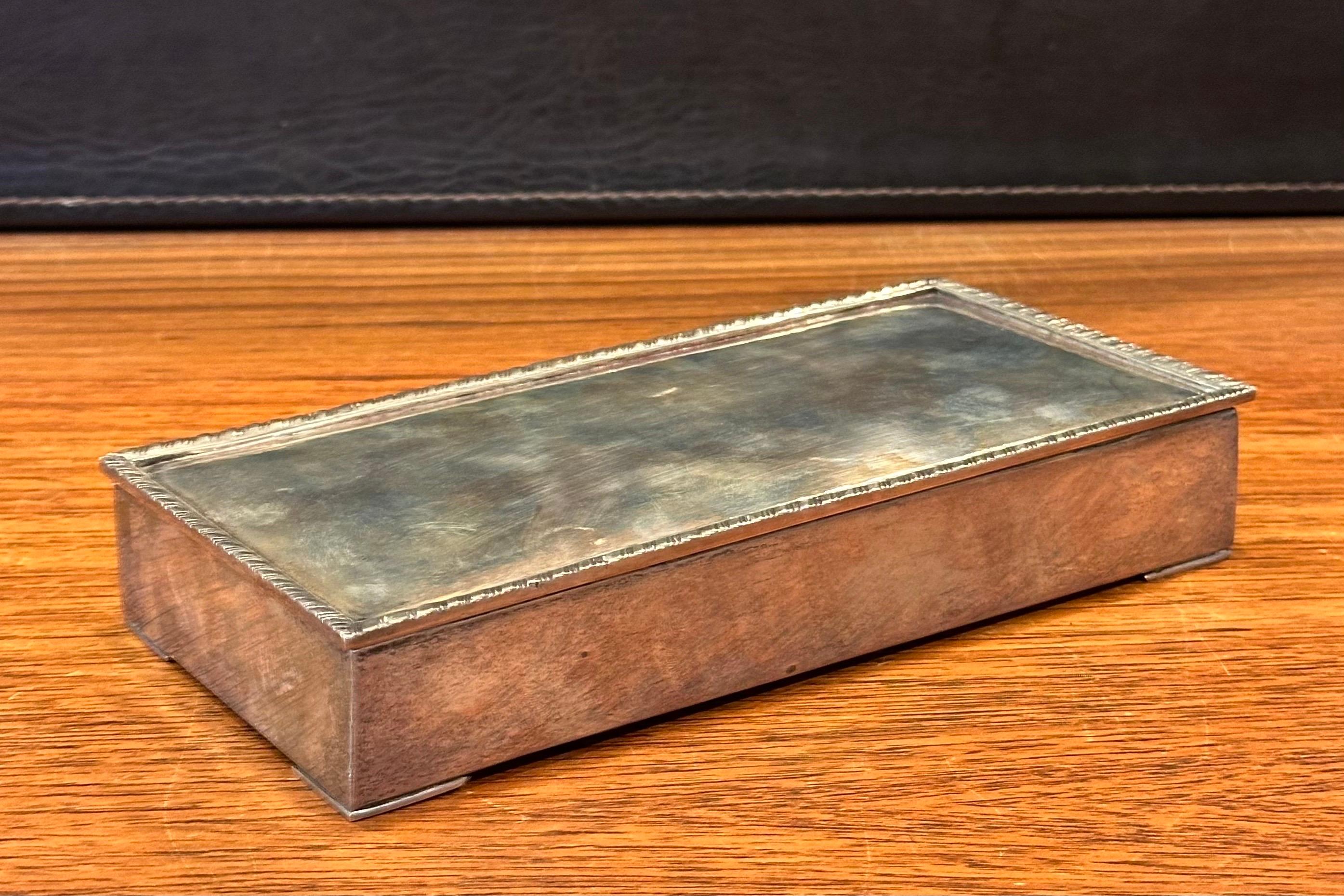 Argent sterling Boîte à Cigarettes / Humidor Vintage Sterling Silver en vente