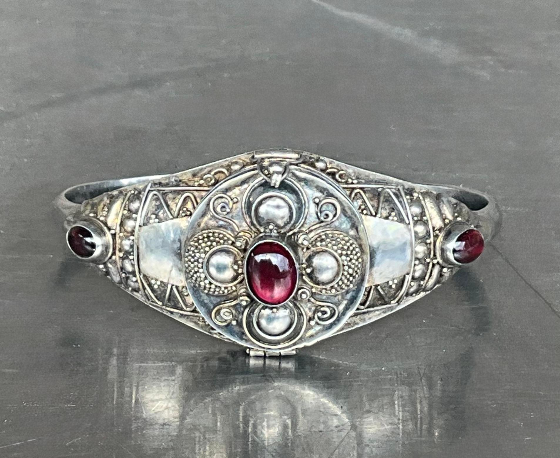 Cabochon Vintage Sterling Silver Cleopatra Poison Locket Cuff Bracelet For Sale