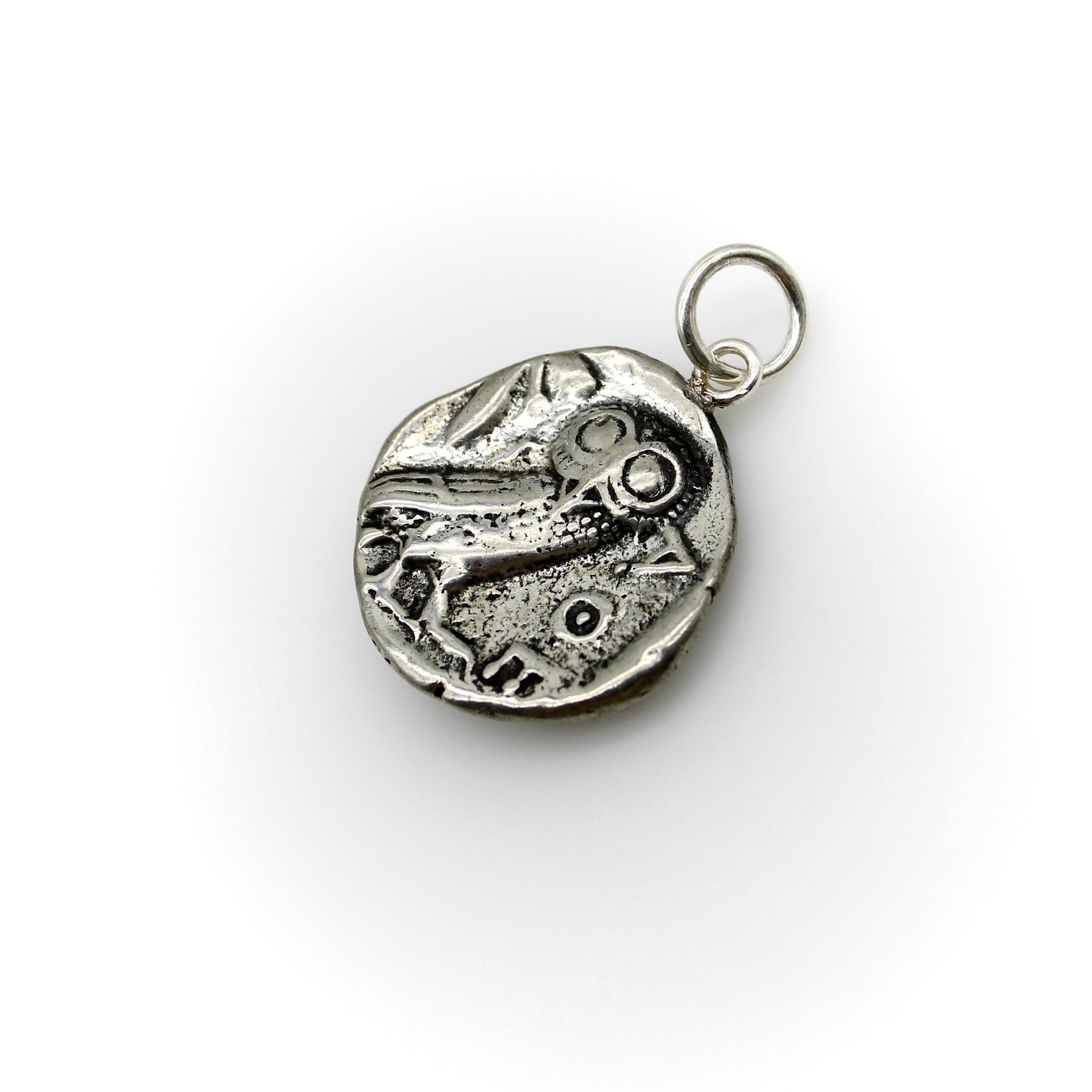 Vintage Sterling Silver Copy of Athenian Tetradrachm Coin Pendant (Moderne) im Angebot