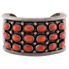 Brazalete vintage de plata de ley con coral