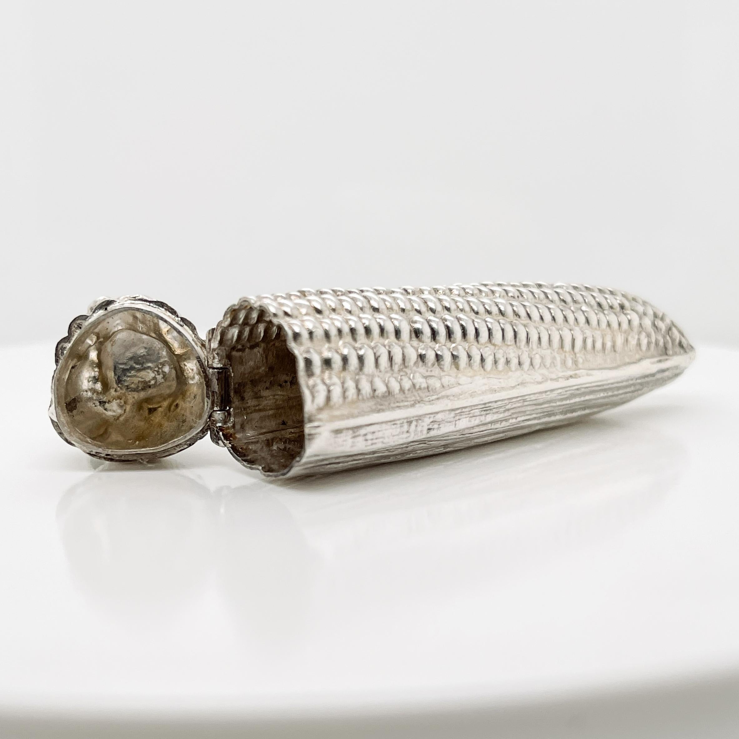 Vintage Sterling Silver Corn Cob Pendant Snuff Box, Ex-Mario Buatta Collection For Sale 5