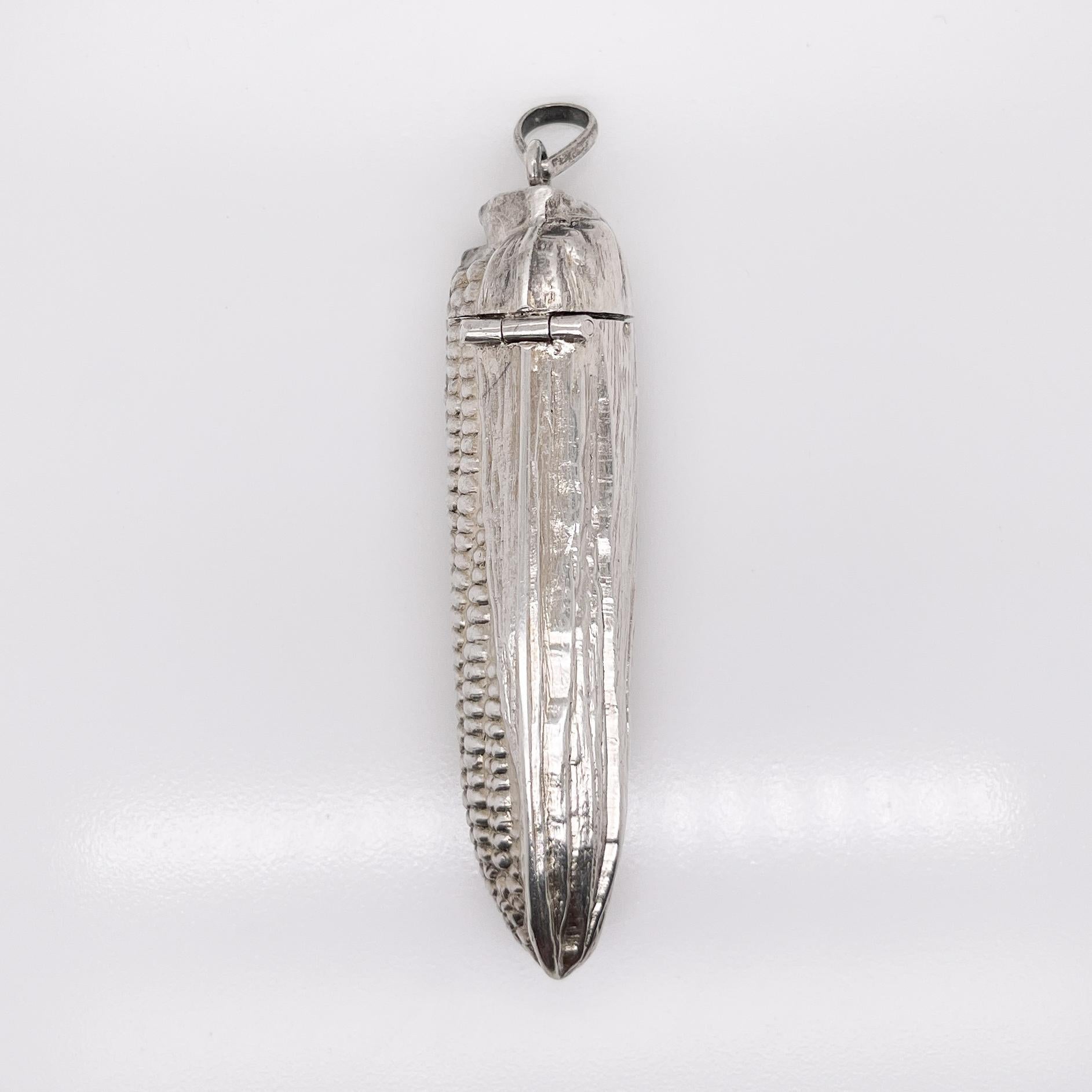 Vintage Sterling Silver Corn Cob Pendant Snuff Box, Ex-Mario Buatta Collection For Sale 7