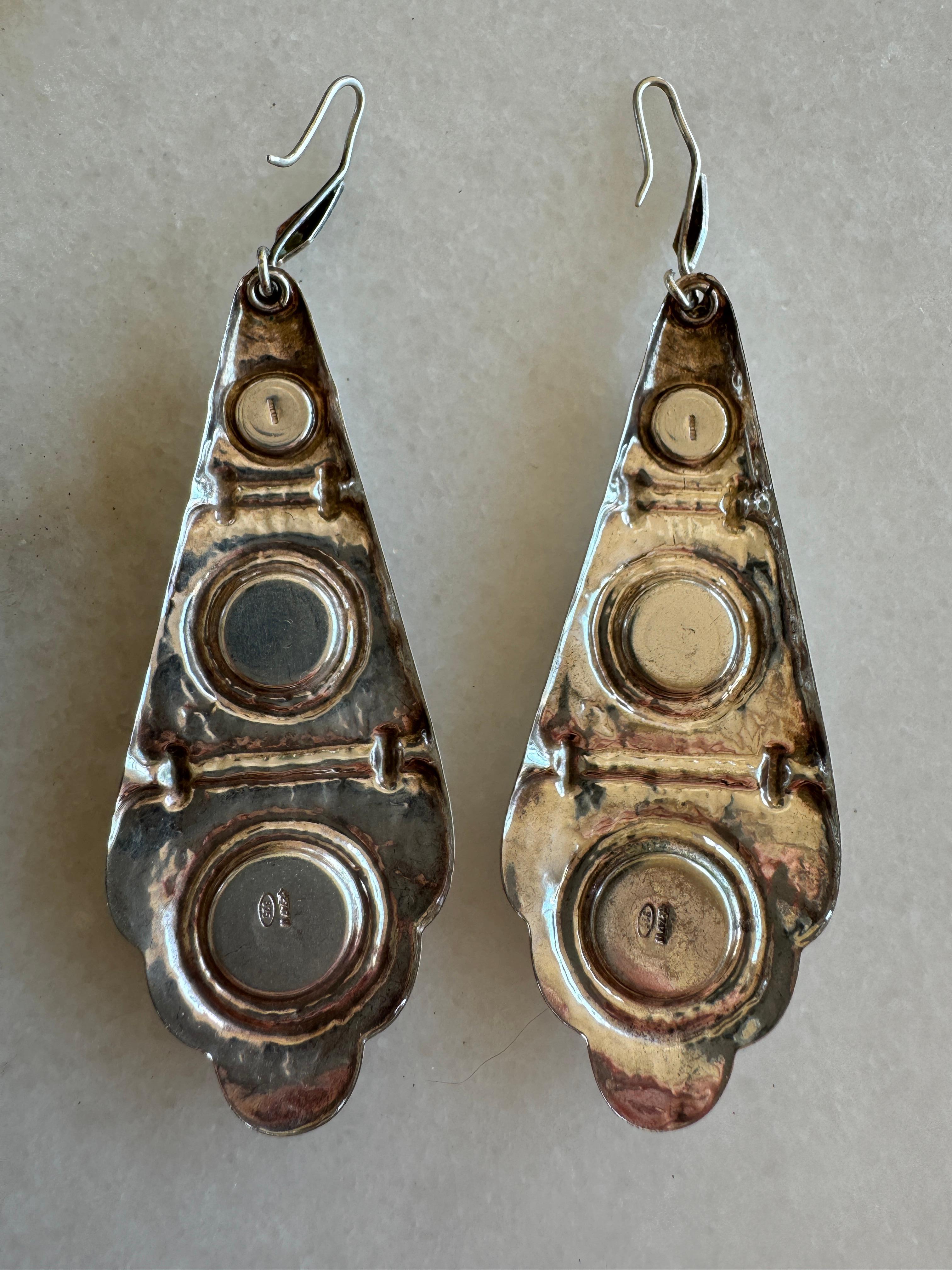 Women's Vintage Sterling Silver Dangle Earrings with Coral Cabochon Stones For Sale
