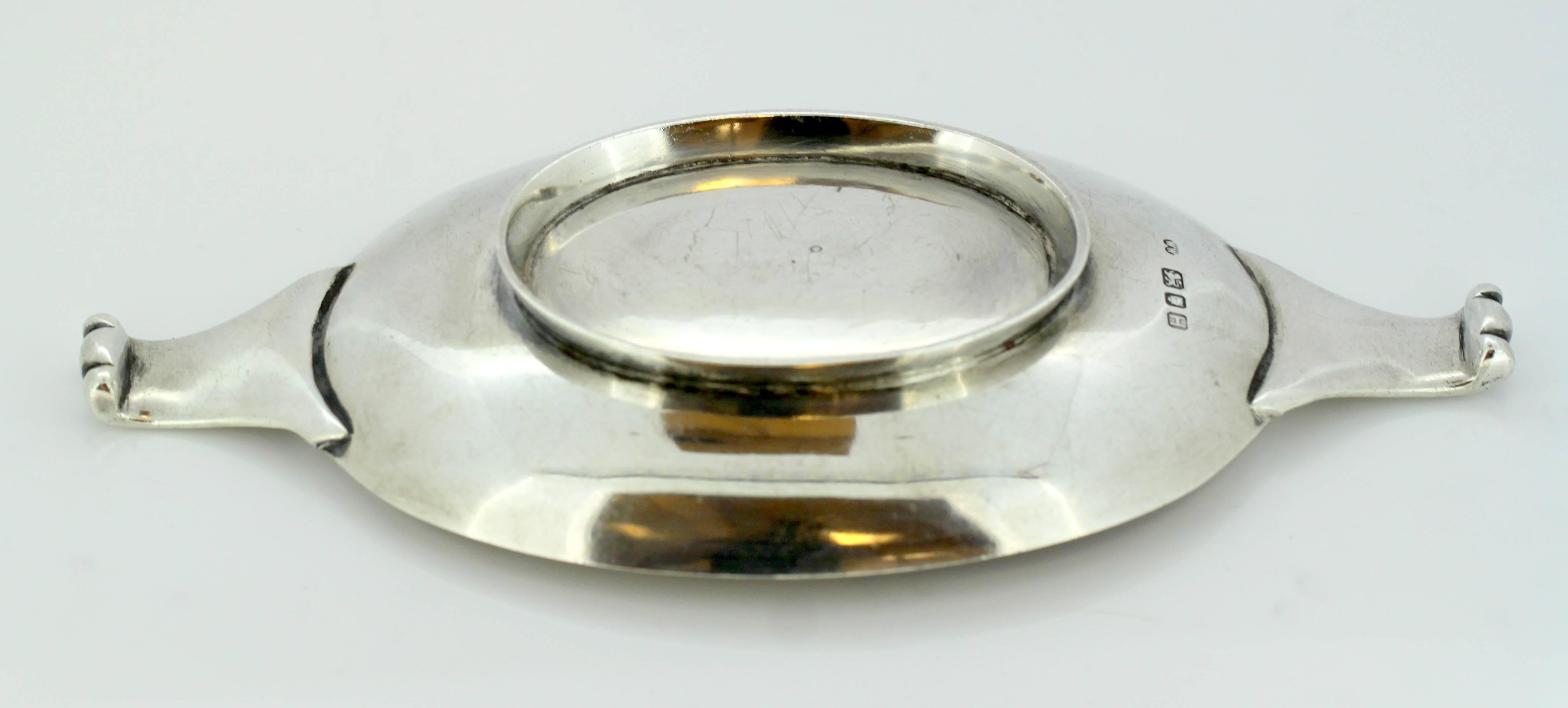 Vintage Sterling Silver Dish, by William Walter, London, 1943 In Good Condition In Braintree, GB