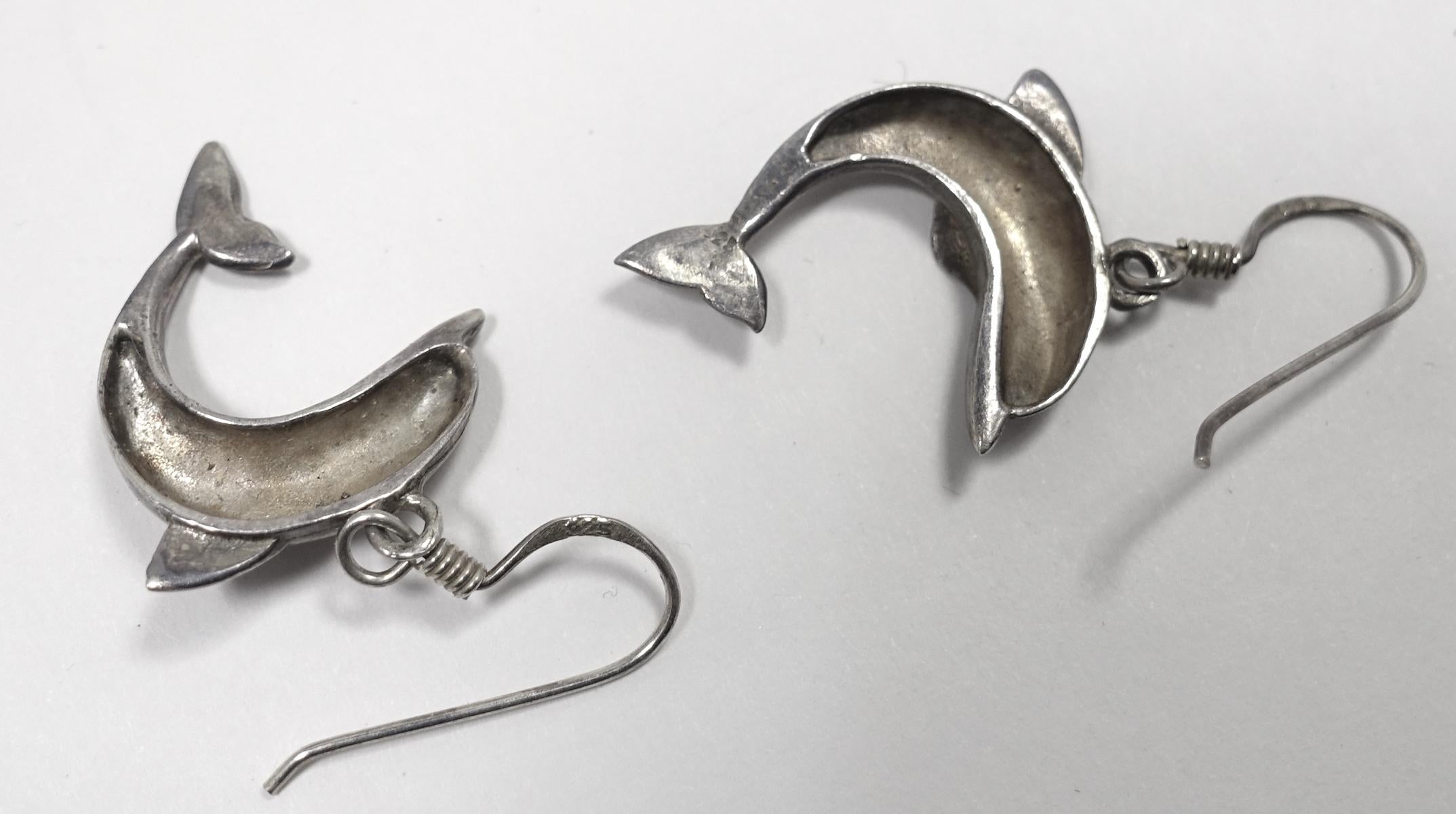 Vintage Sterling Silver Dolphin Pierced Earrings In Good Condition In New York, NY