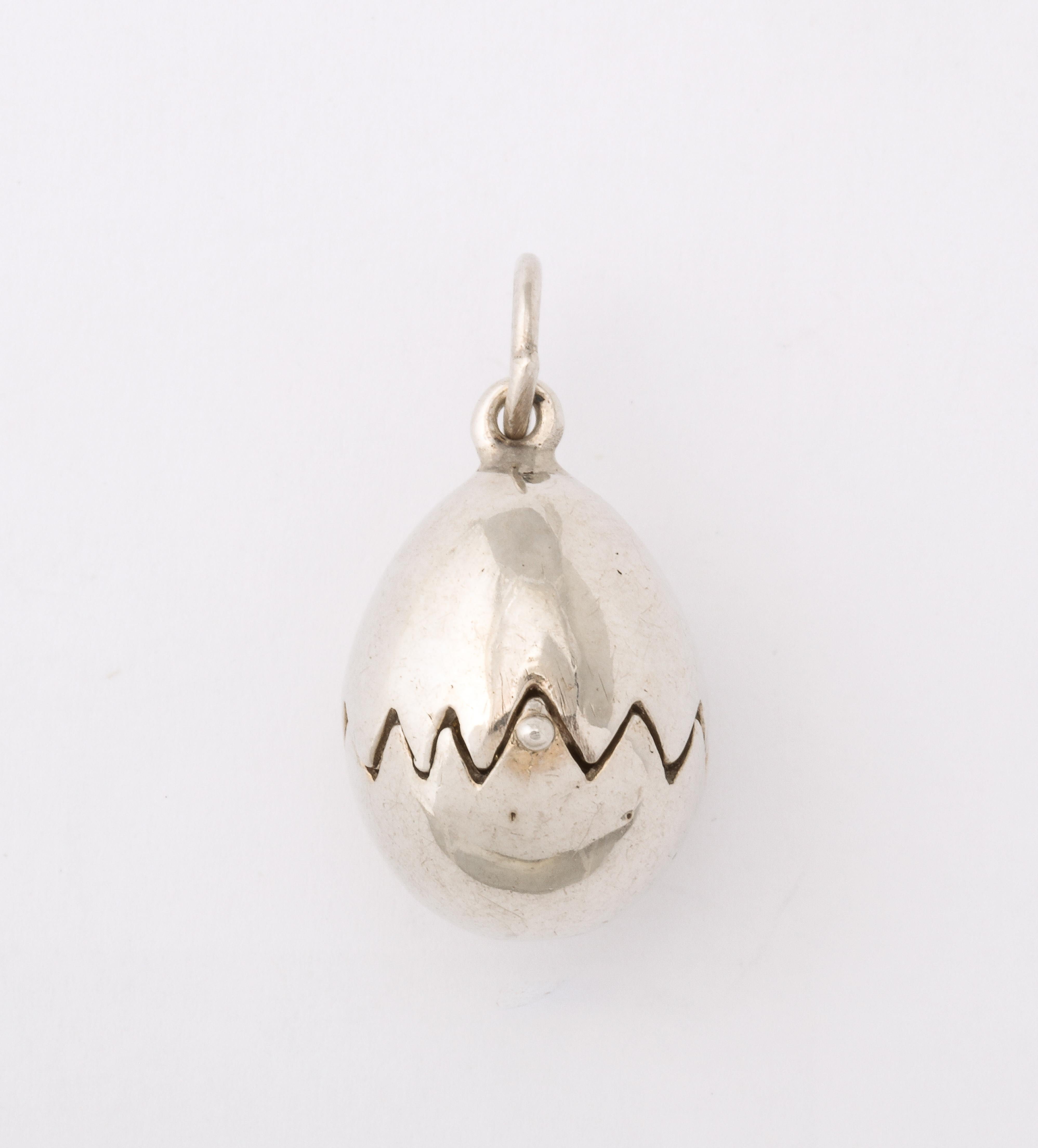 In time for Mothers Day, though it was purchased just because it is adorable, a small sterling silver locket in the form of an egg. No peanut butter here but open the locket and pop, inside is a vermeil chicken just waiting for some air and