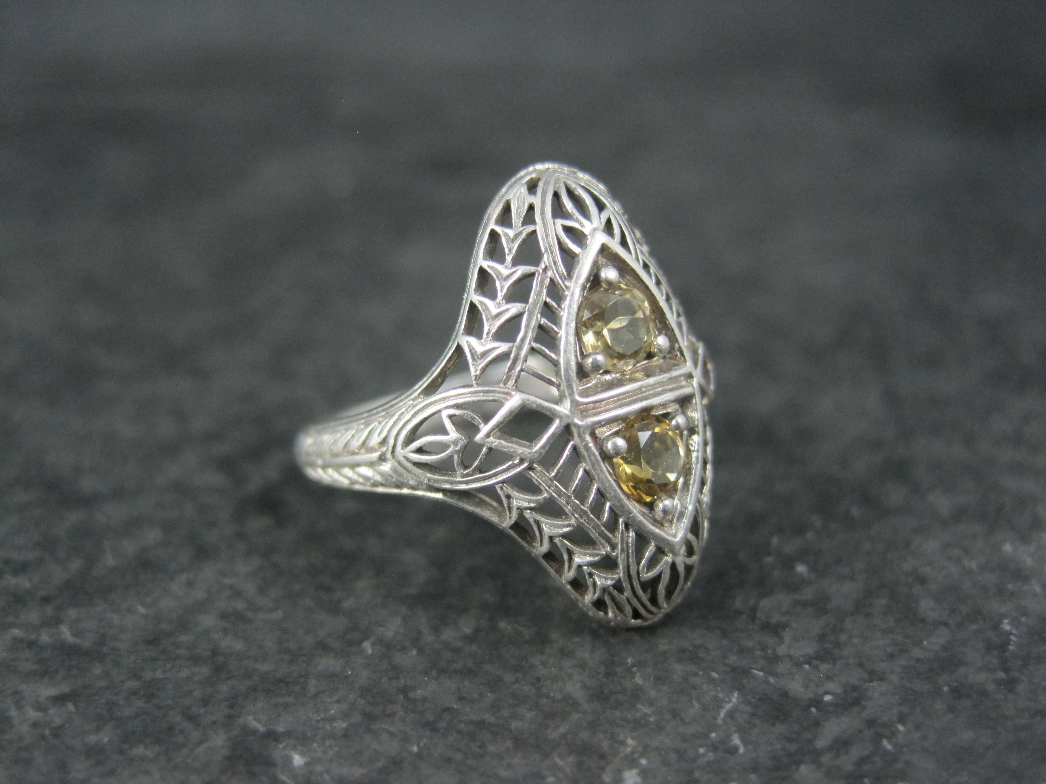 Art Déco Anello vintage in argento filigranato con citrino misura 6 Riproduzione Art Deco in vendita