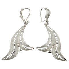 Vintage Sterling Silver Filigree Leaf Dangle Earrings